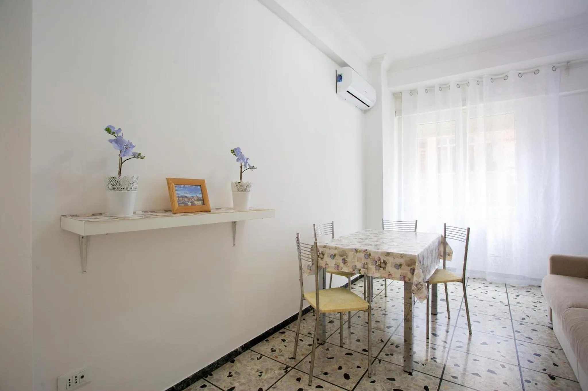 Living room in Vatican Station