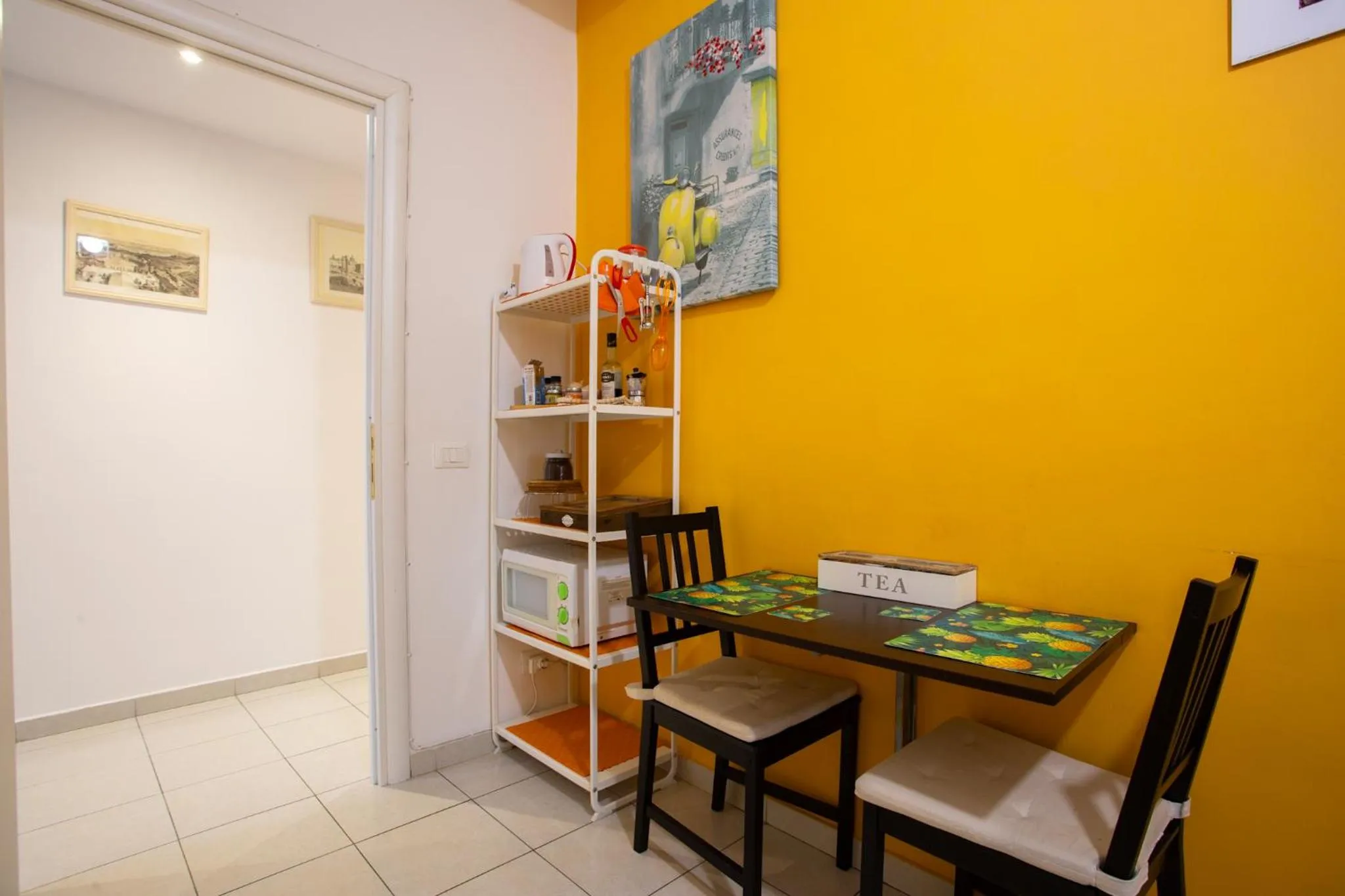Kitchen or kitchenette in Vatican Station