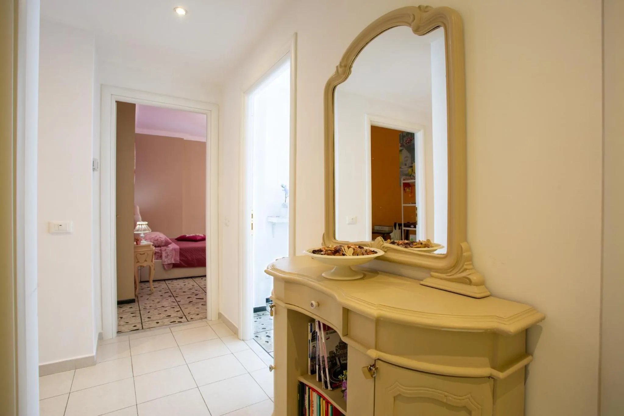 Area and facilities, Bed in Vatican Station