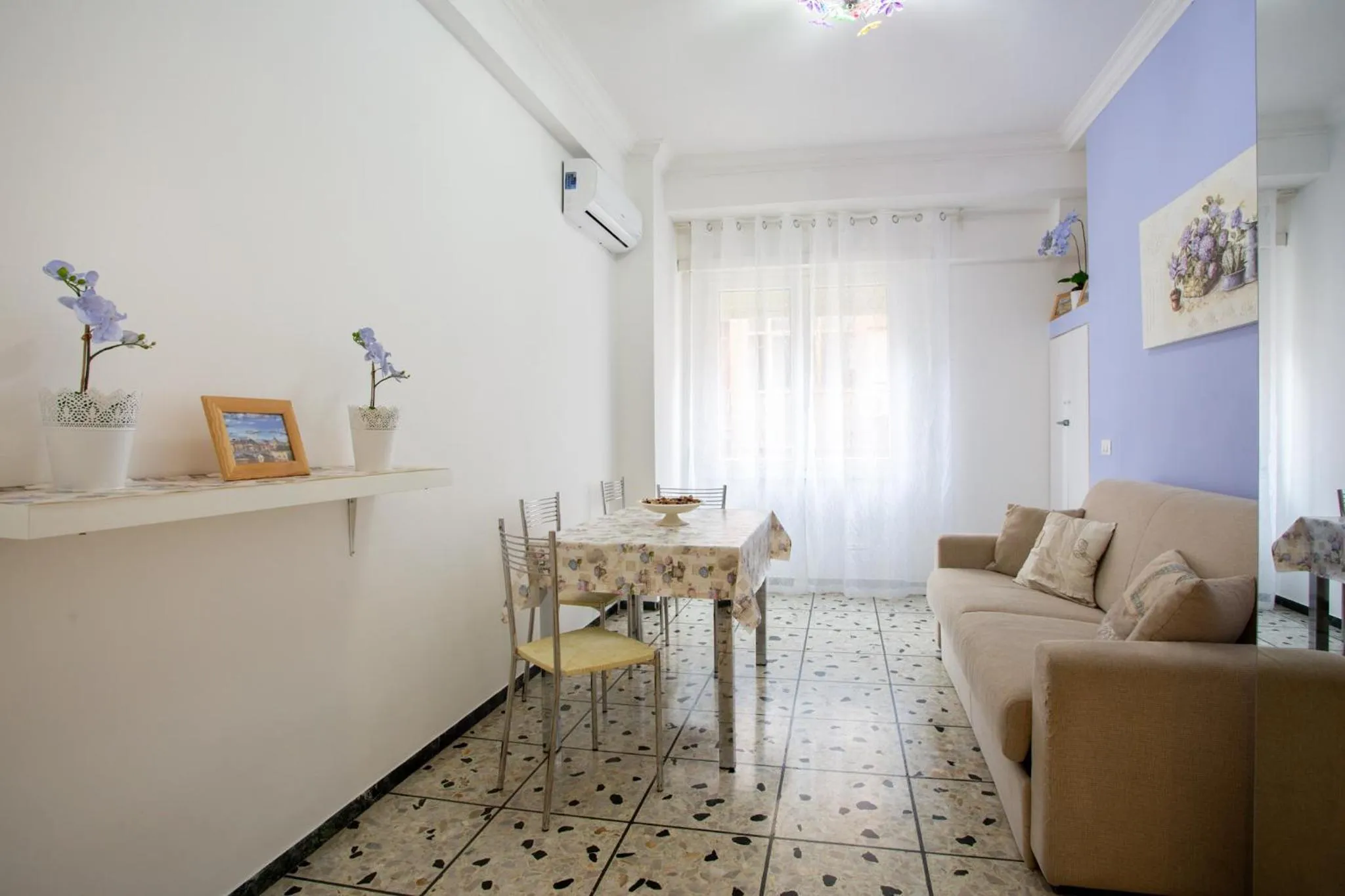 Living room in Vatican Station