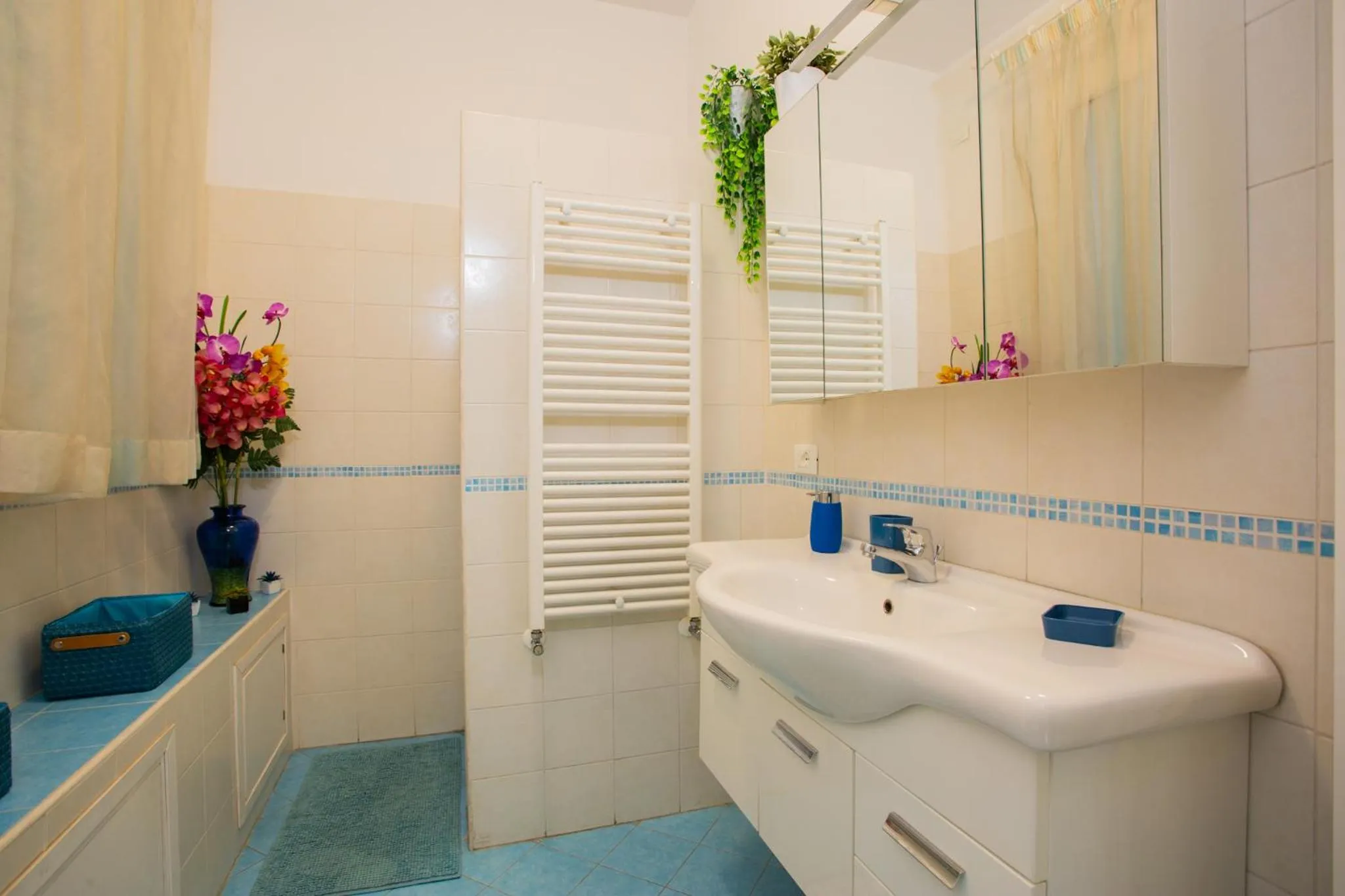 Shower in Vatican Station