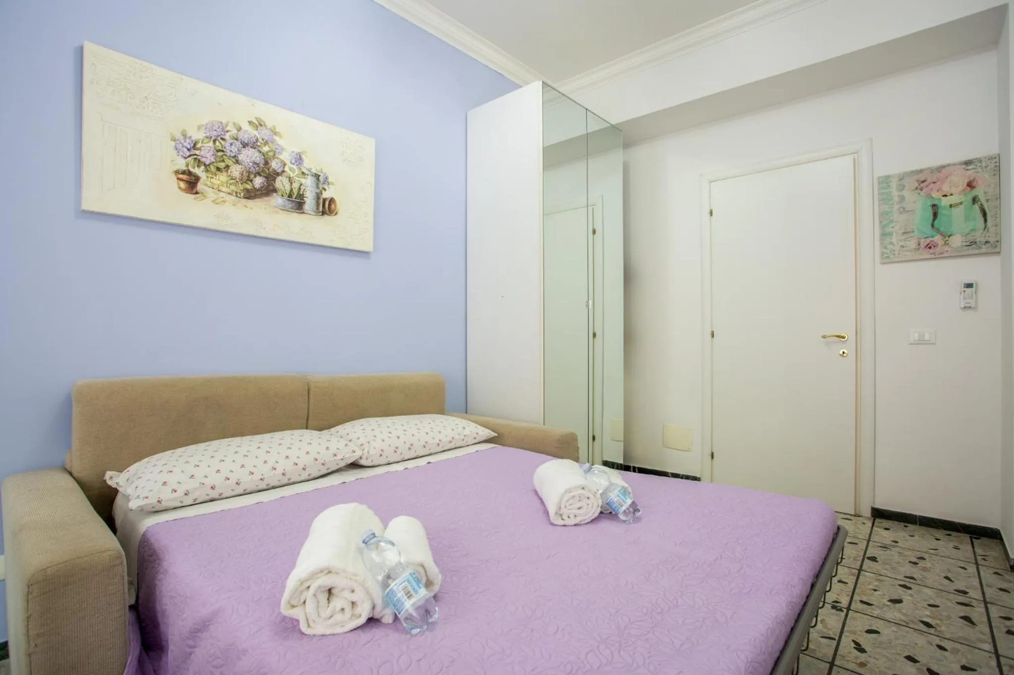 Bed in Vatican Station