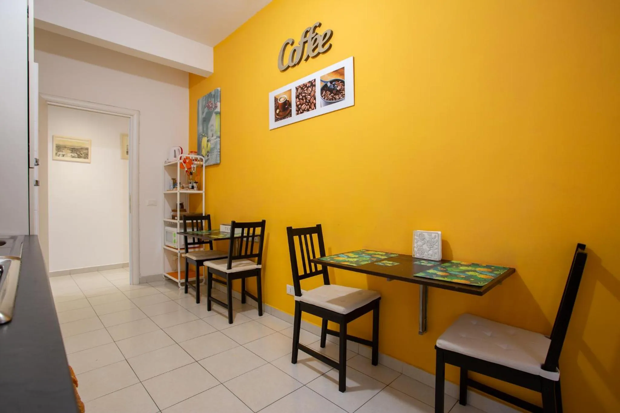Kitchen or kitchenette in Vatican Station