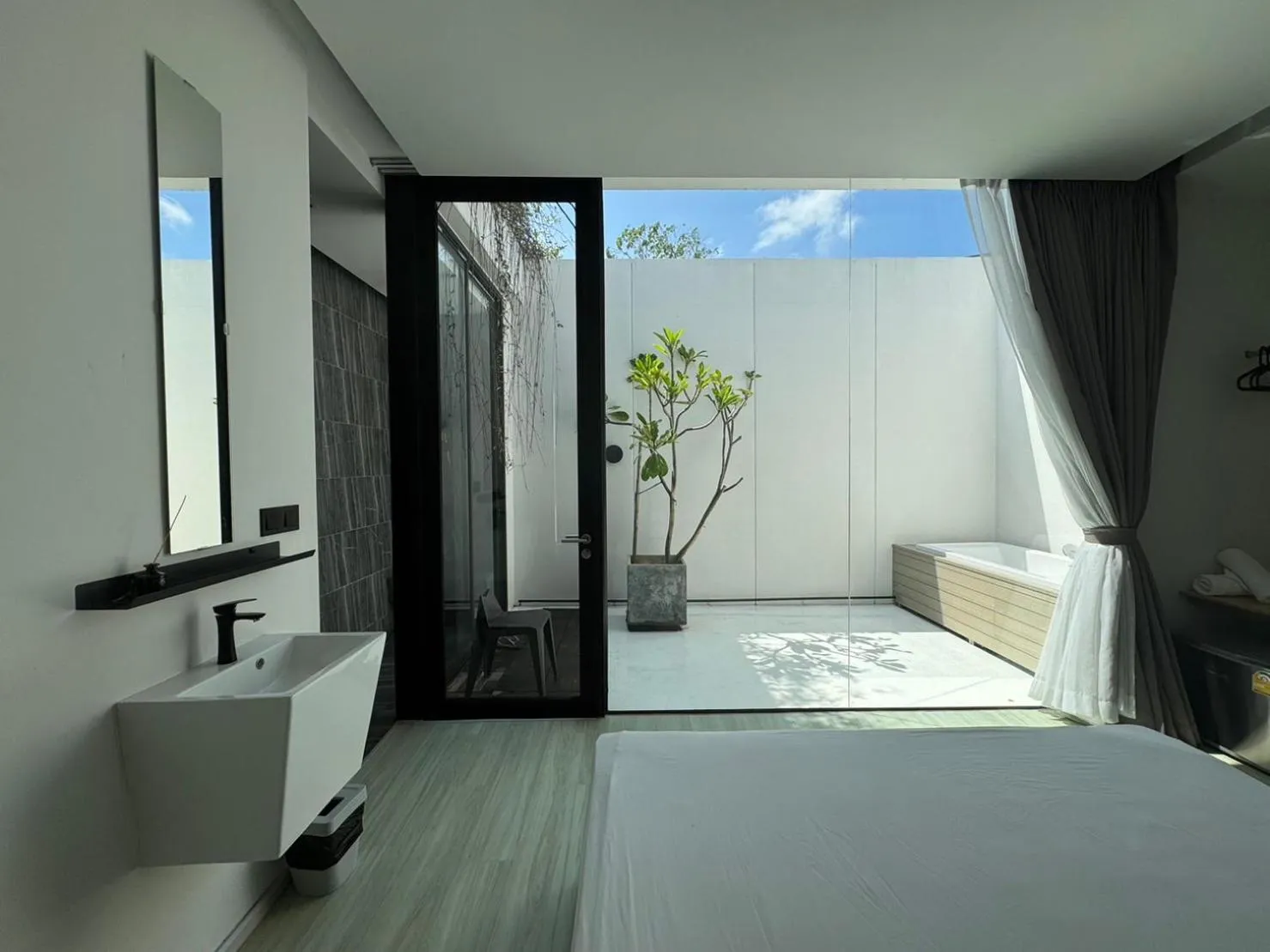 Bedroom, Bed in INNLUXPHUKET