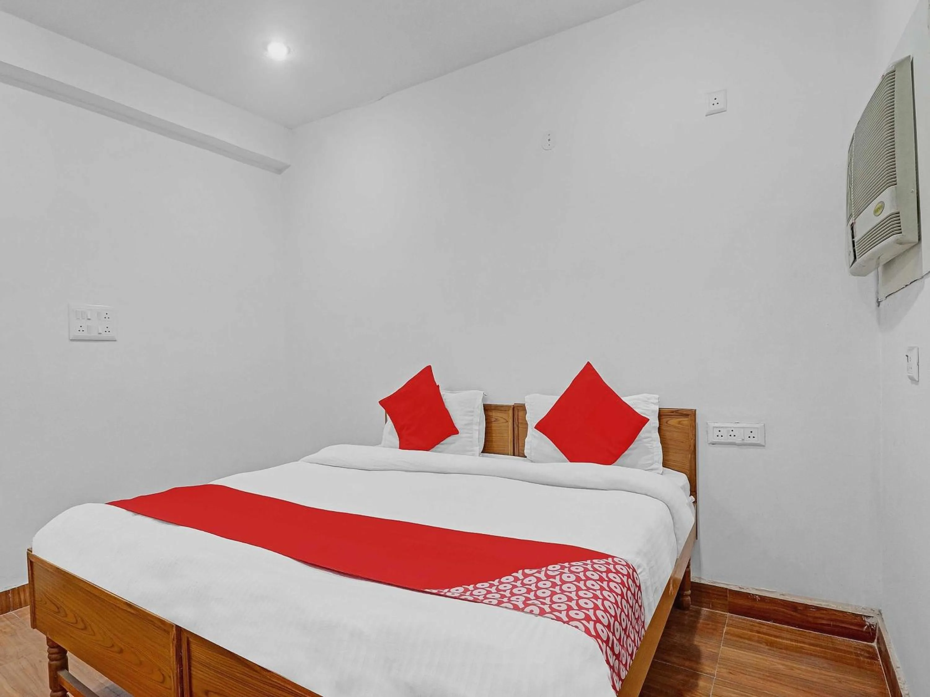 Bedroom, Bed in ALX Townhouse