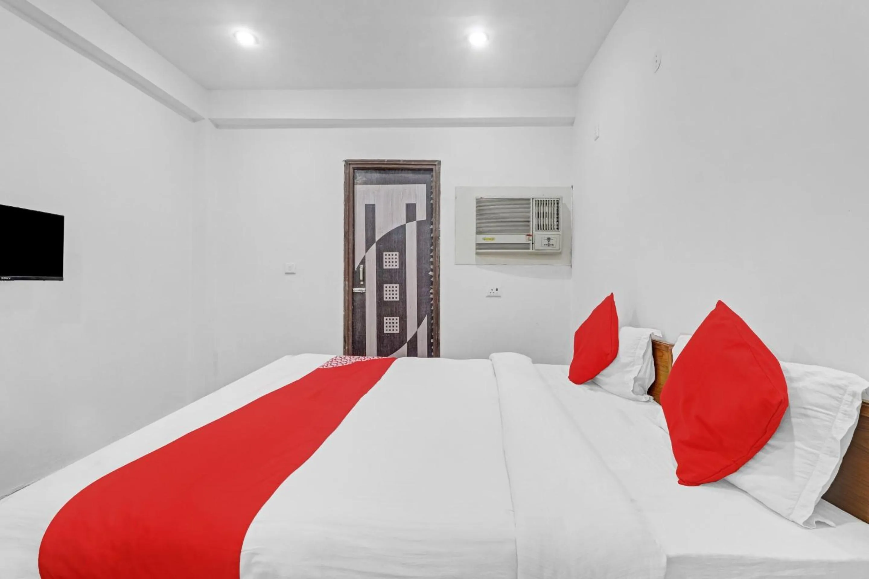 Bedroom, Bed in ALX Townhouse