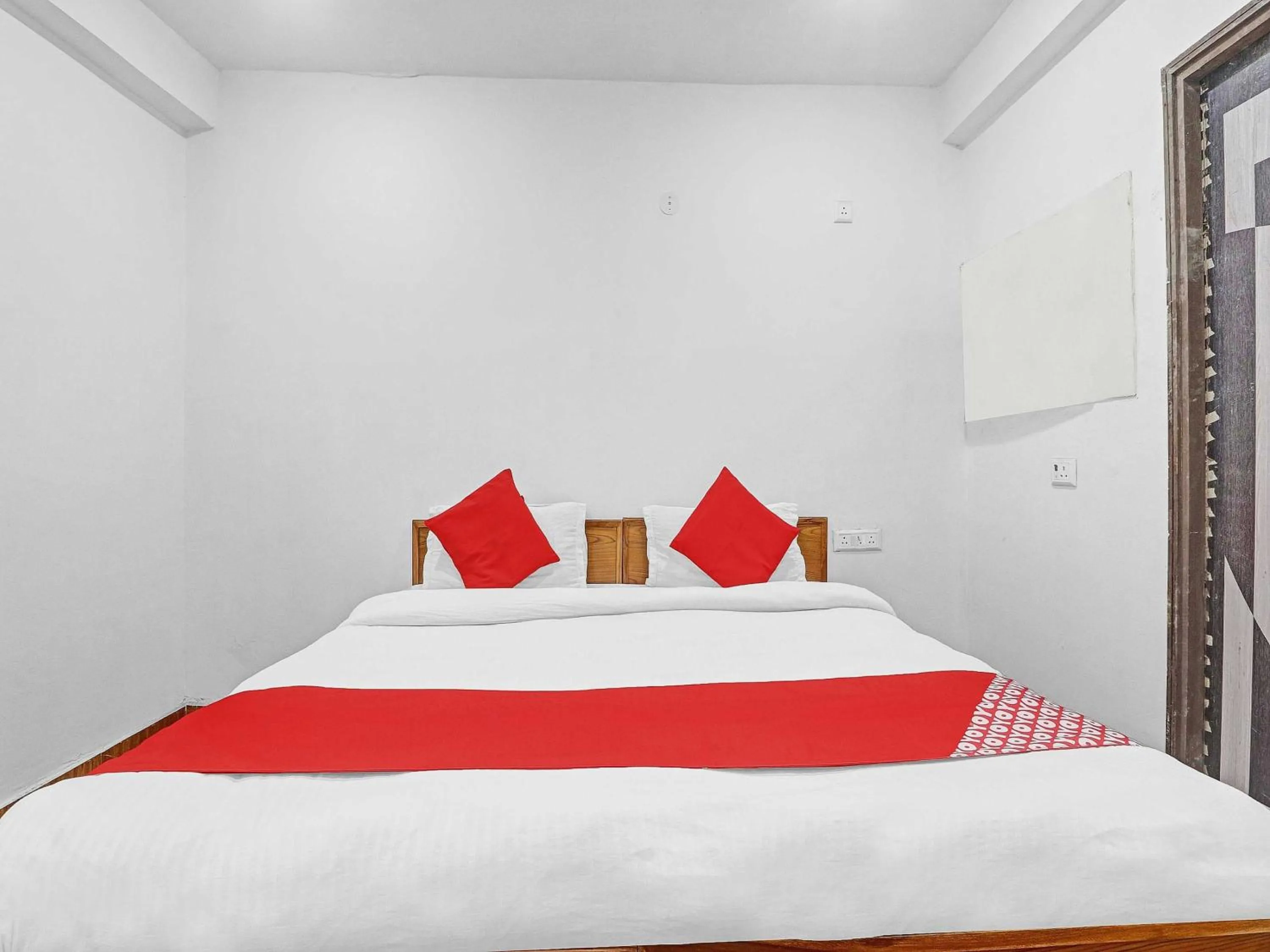 Bedroom, Bed in ALX Townhouse