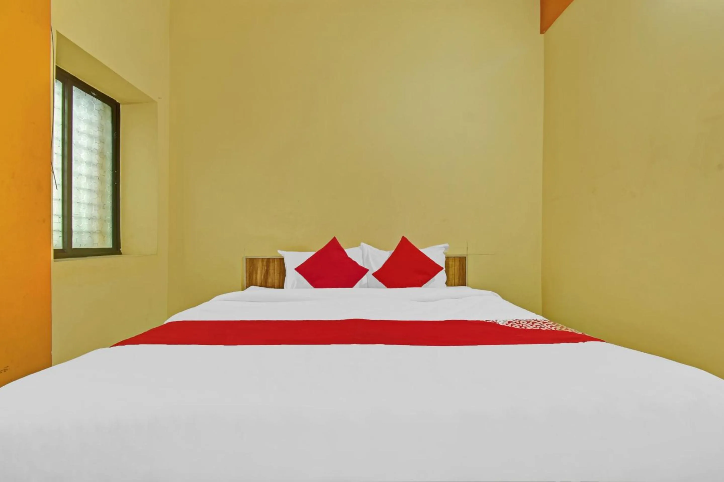 Bedroom in Hotel O Golden Key