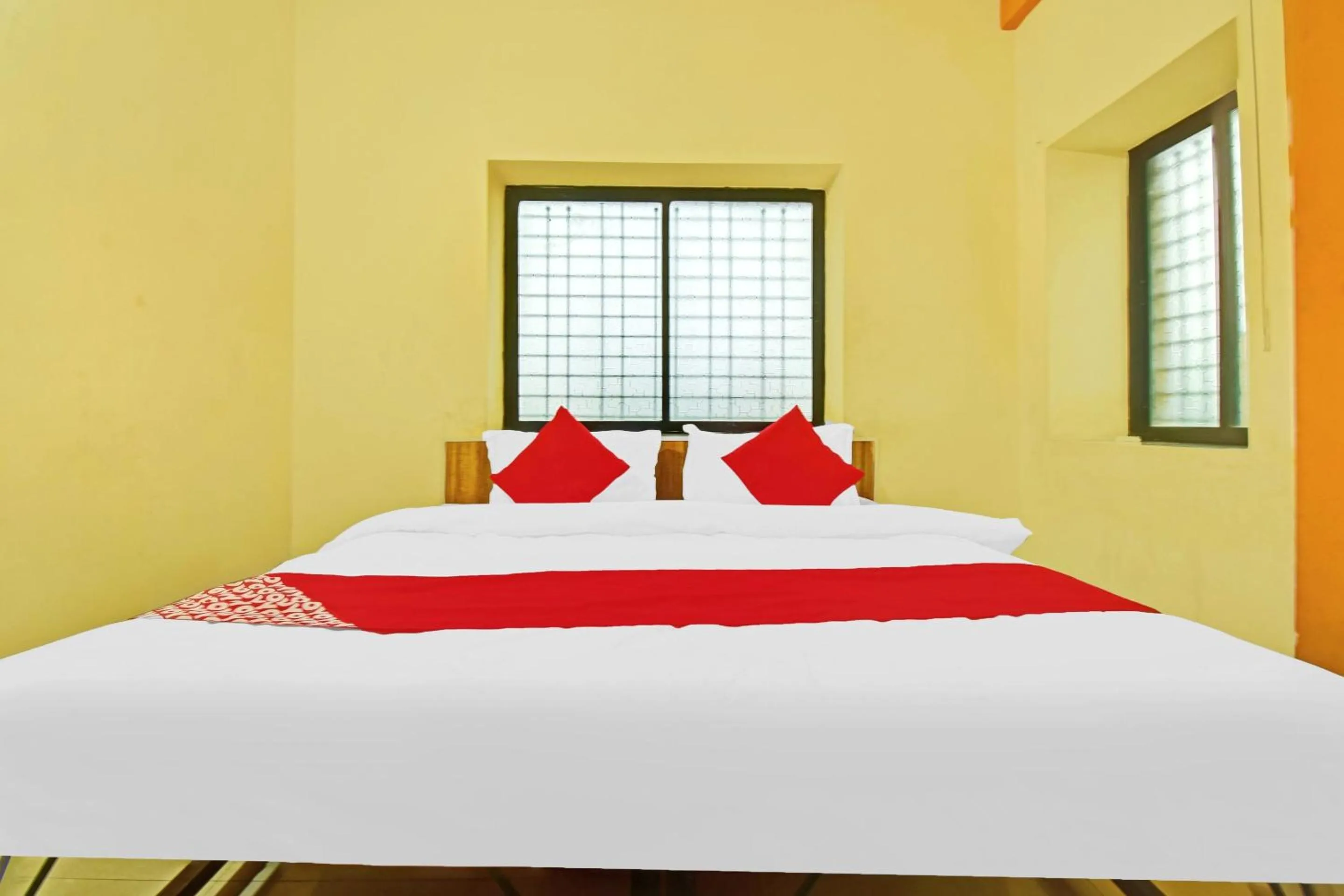 Bedroom in Hotel O Golden Key