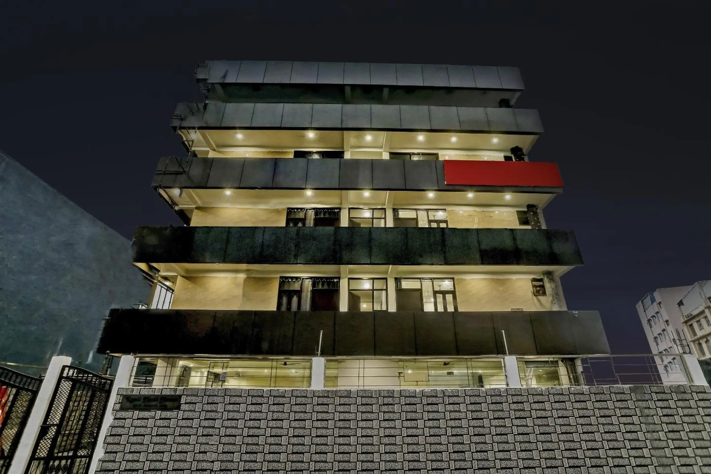 Facade/entrance in Collection O AP Grand Facade/entrance in Collection O AP Grand