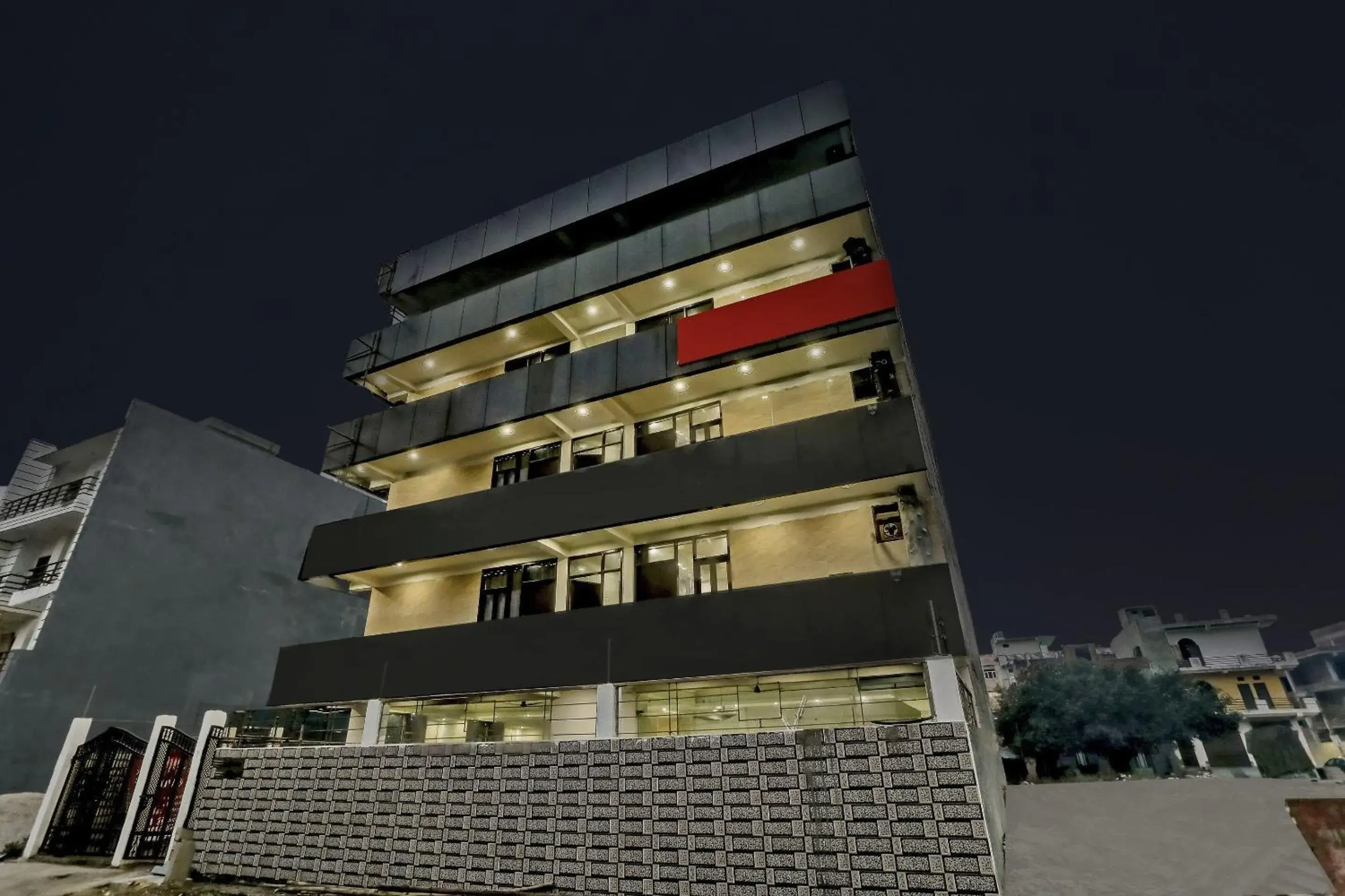 Facade/entrance in Collection O AP Grand Facade/entrance in Collection O AP Grand