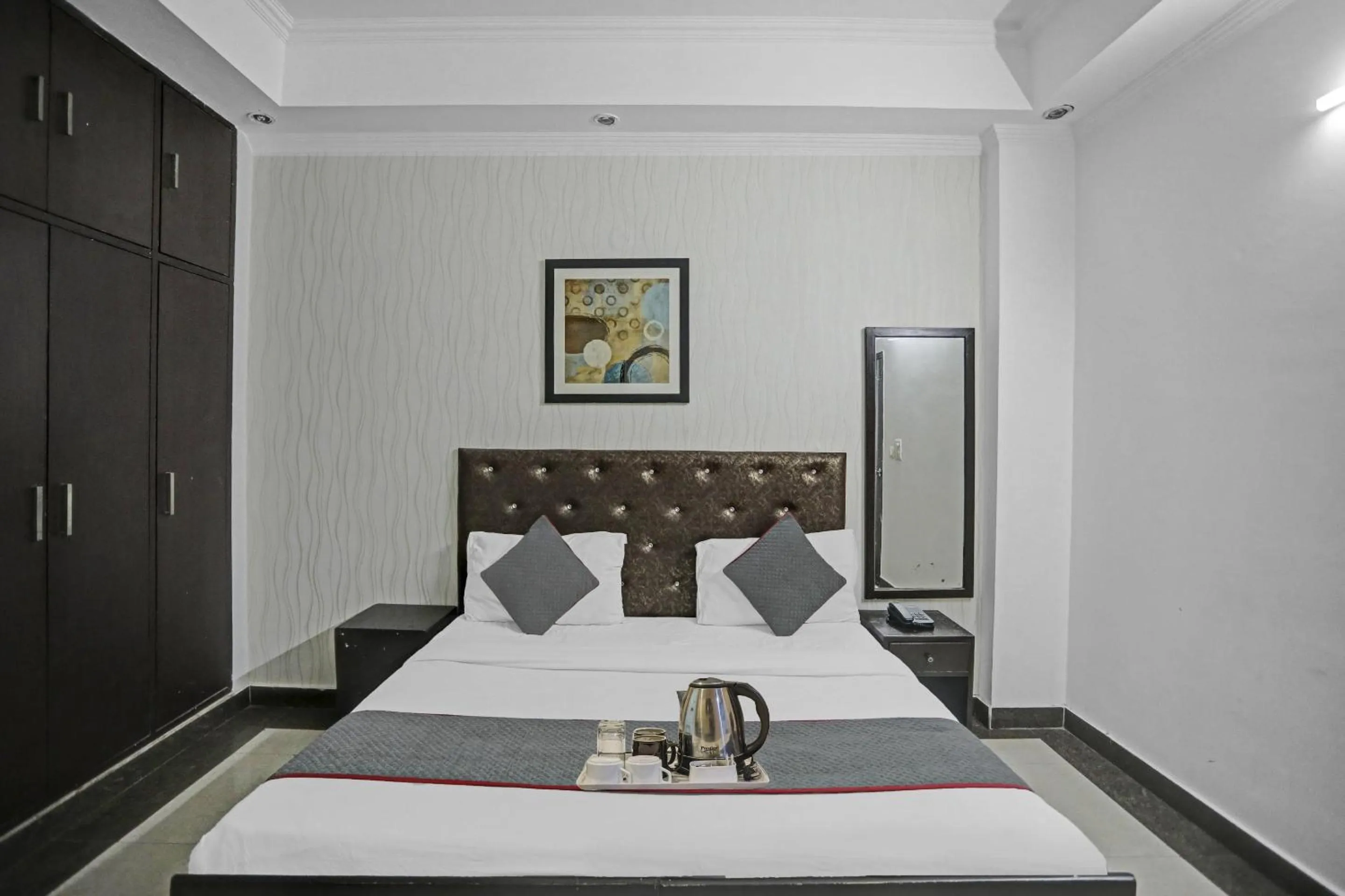 Bedroom in Townhouse Happy Keys Near Iskcon Temple Noida