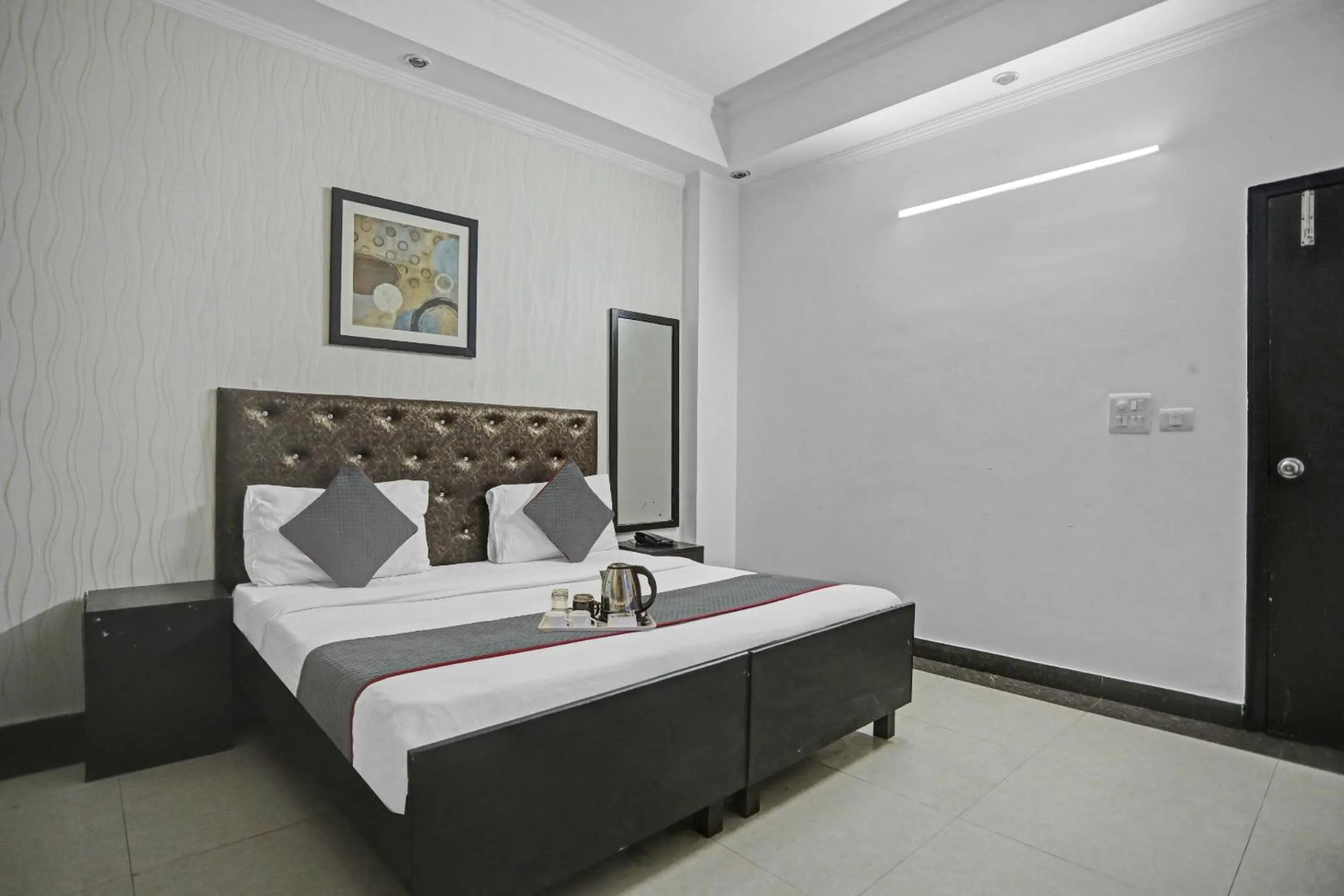 Bedroom in Townhouse Happy Keys Near Iskcon Temple Noida