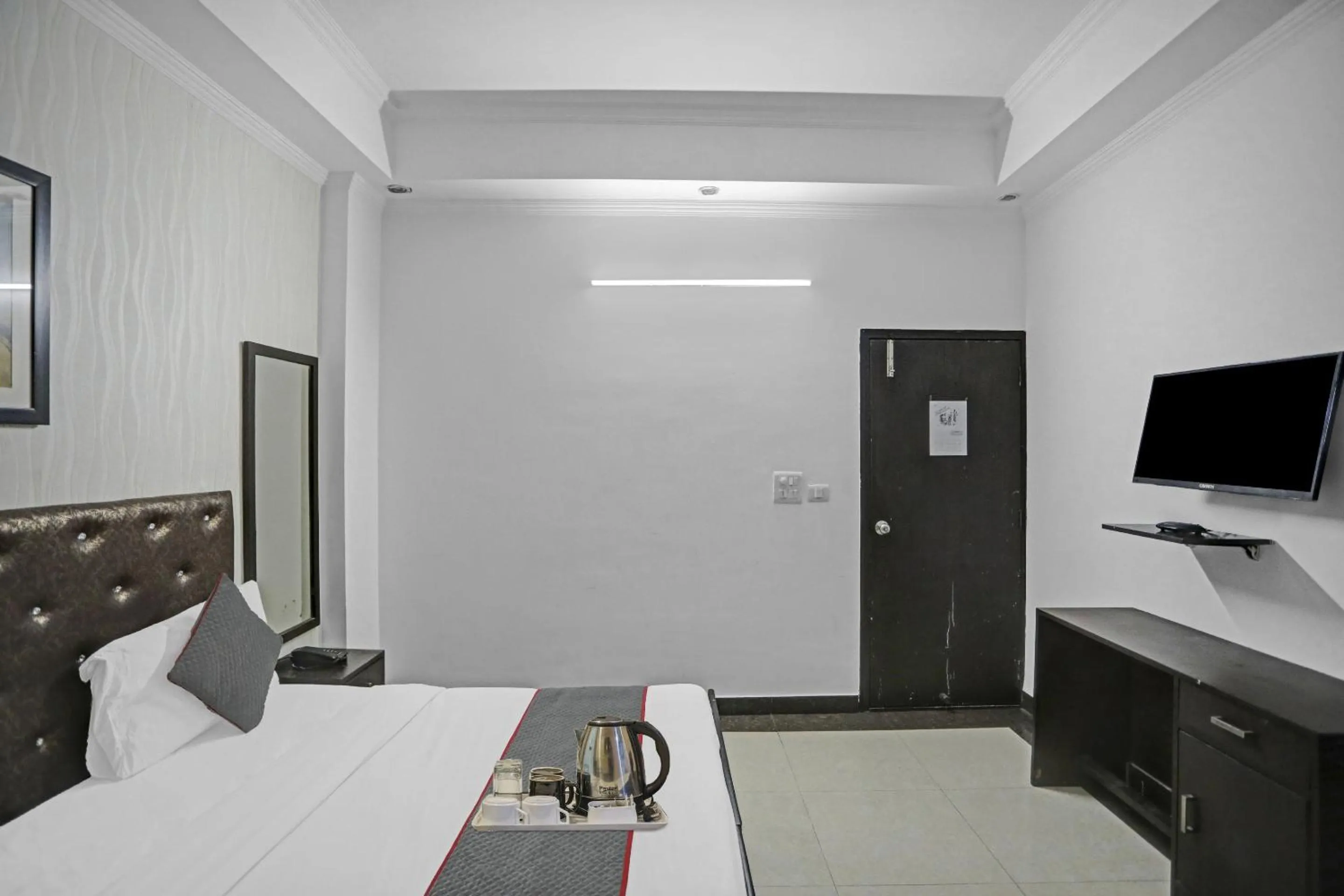 Bedroom in Townhouse Happy Keys Near Iskcon Temple Noida