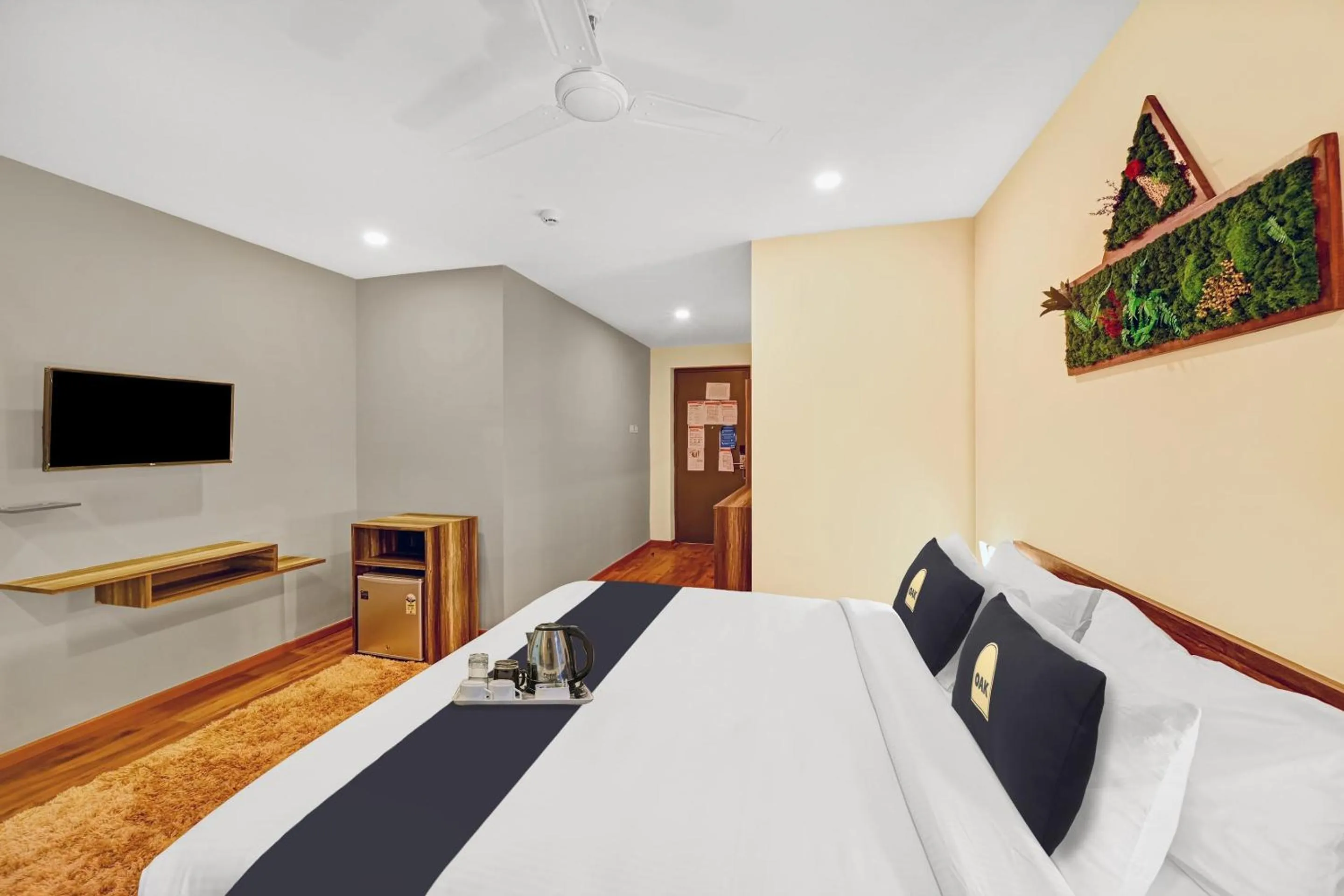 Bedroom in Townhouse OAK Hillside Aqua