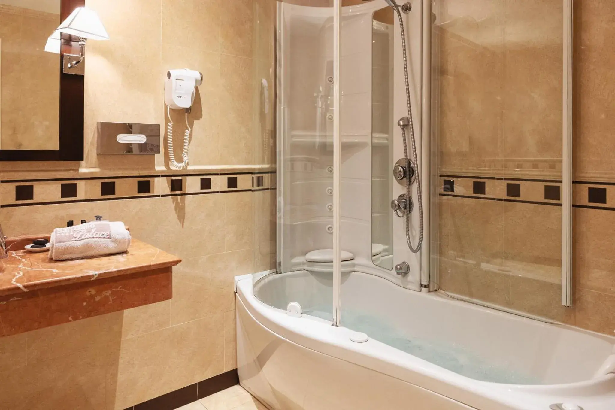 Bathroom in Allegroitalia San Gallo Firenze Bathroom in Allegroitalia San Gallo Firenze