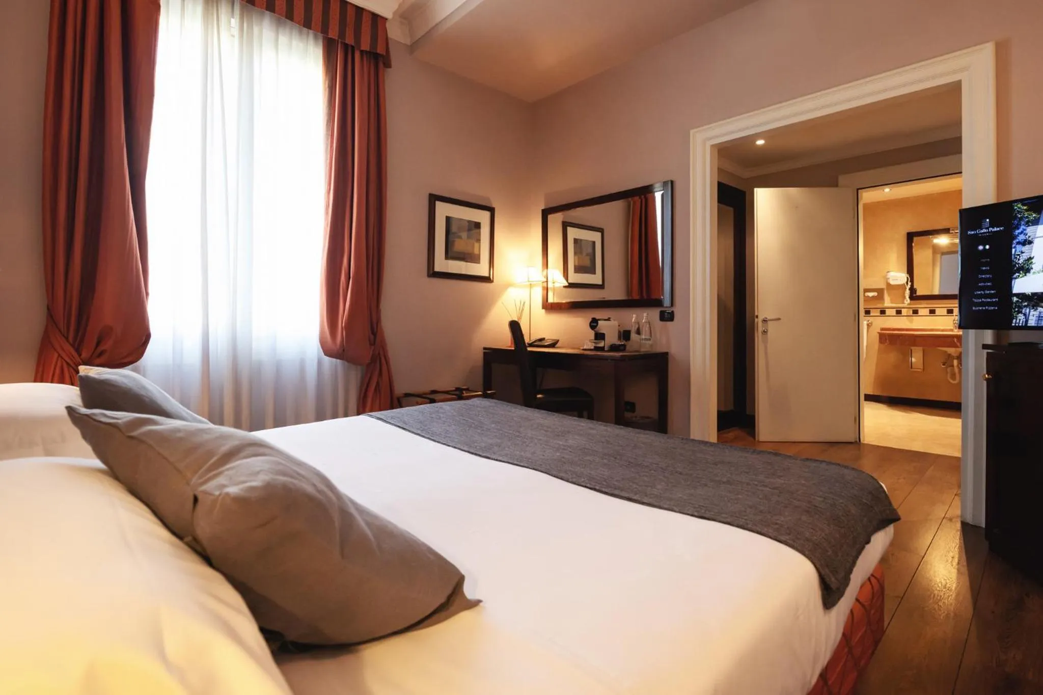 Photo of the whole room, Bed in Allegroitalia San Gallo Firenze