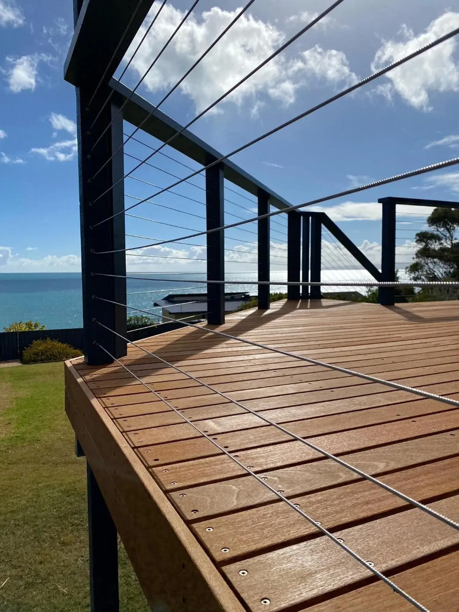 Ocean Blue KI. Absolute ocean front, free WiFi Ocean Blue KI. Absolute ocean front, free WiFi