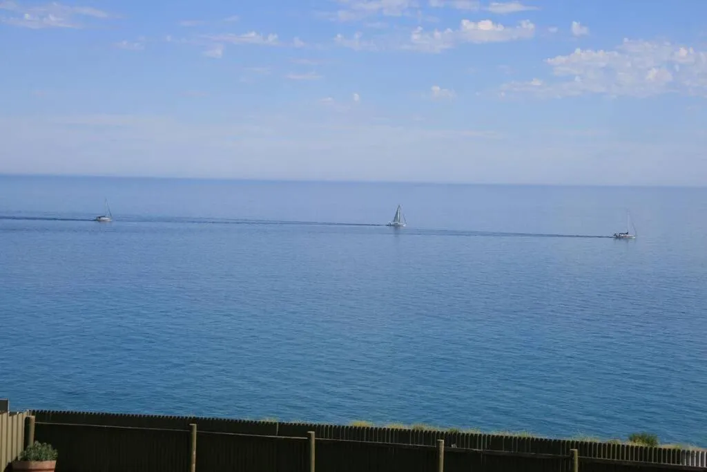 Ocean Blue KI. Absolute ocean front, free WiFi