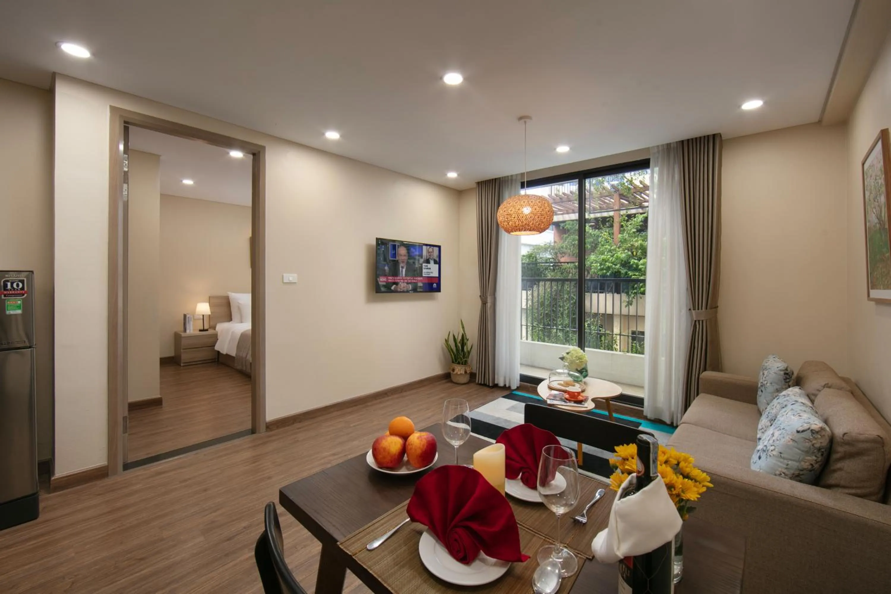 HB Serviced Apartment - Lạc Long Quân