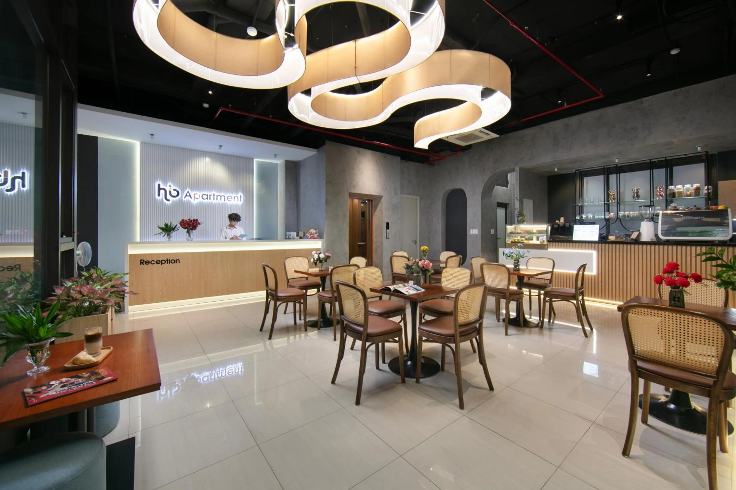 HB Serviced Apartment - Lạc Long Quân