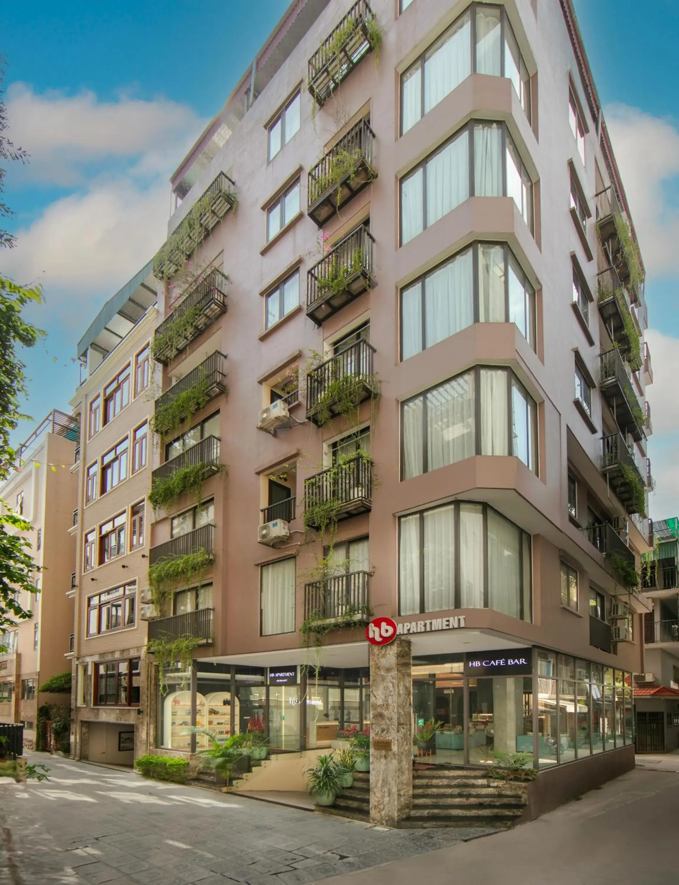 Property building in HB Serviced Apartment - Lạc Long Quân Property building in HB Serviced Apartment - Lạc Long Quân