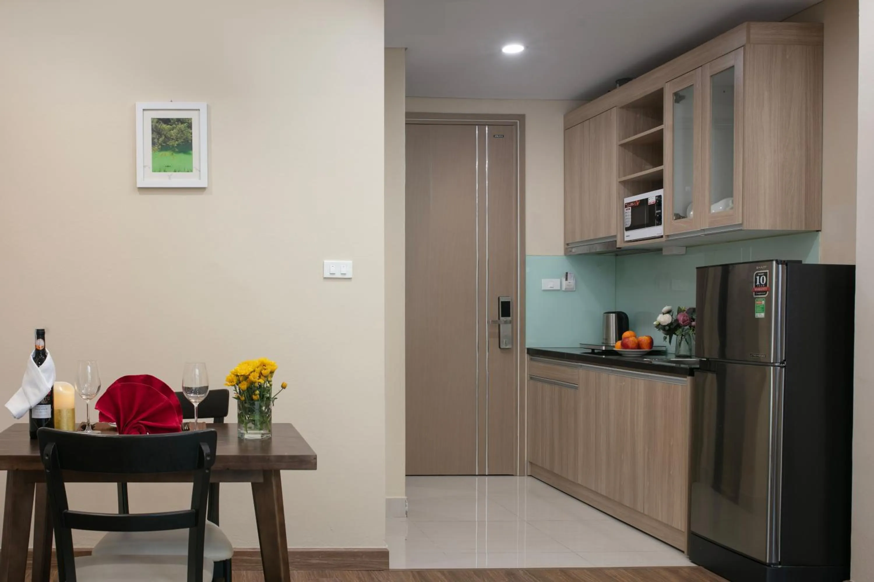 HB Serviced Apartment - Lạc Long Quân