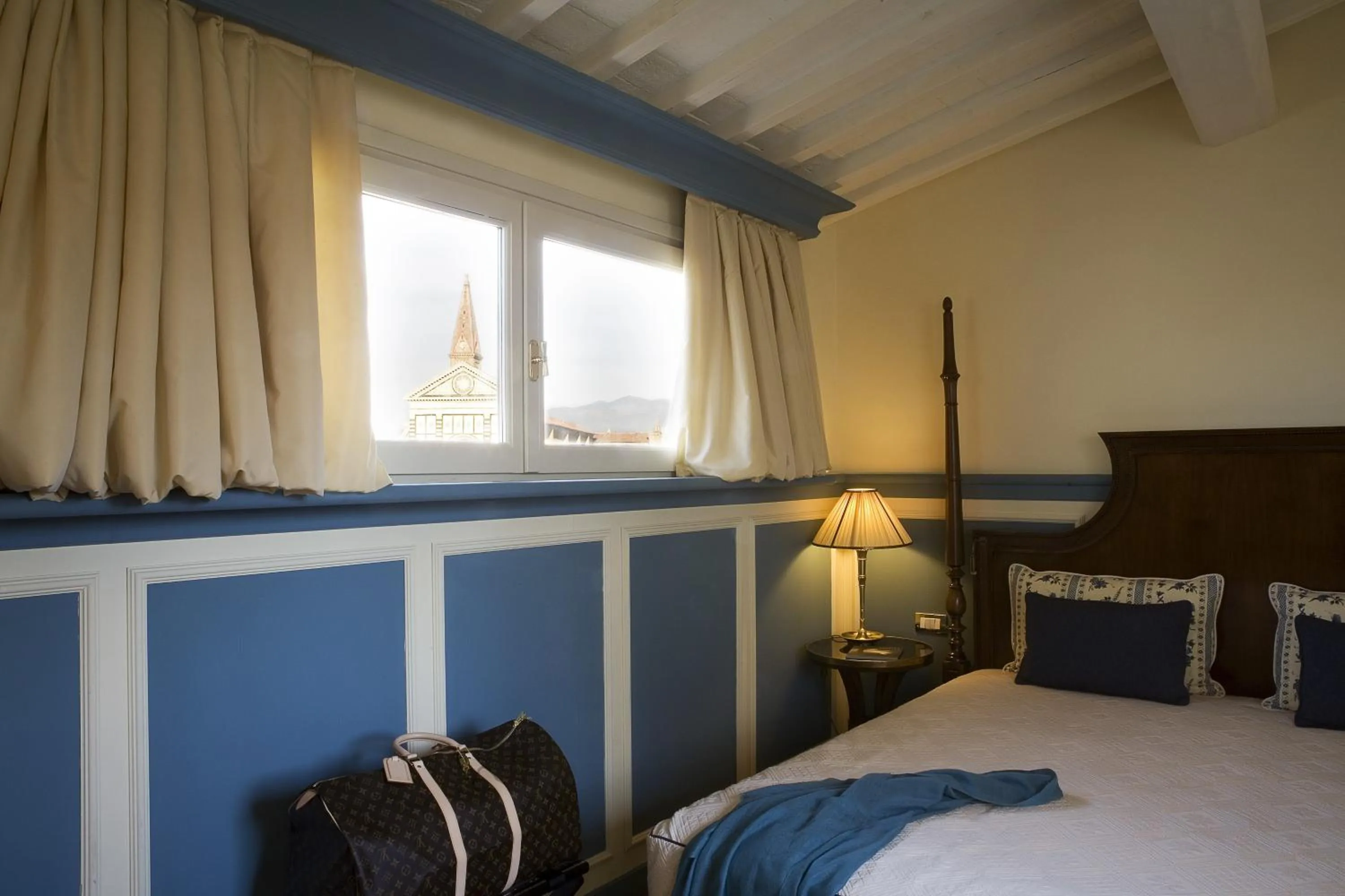 City view, Bed in Santa Maria Novella - WTB Hotels