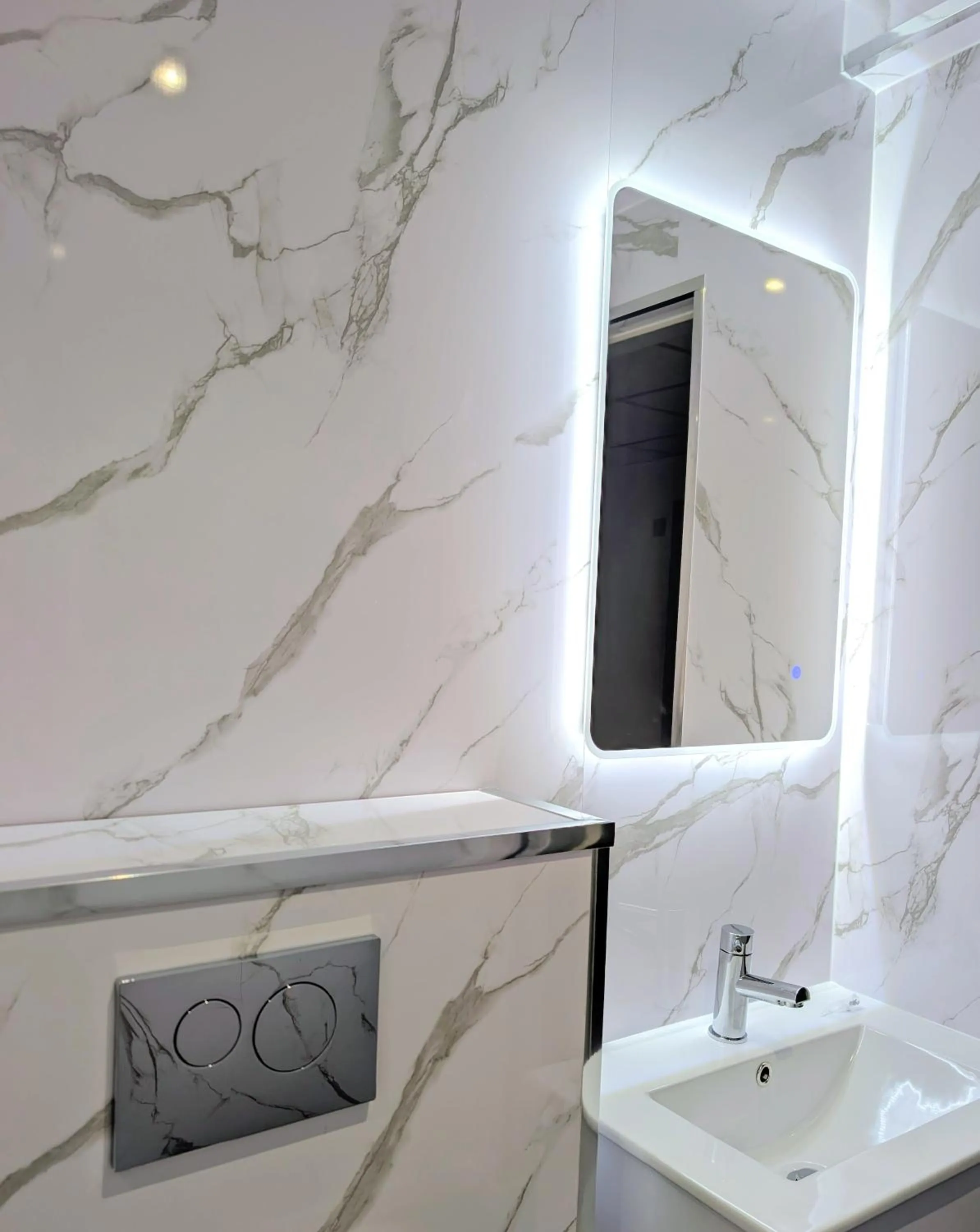 Shower in Hotel Express Newcastle Gateshead