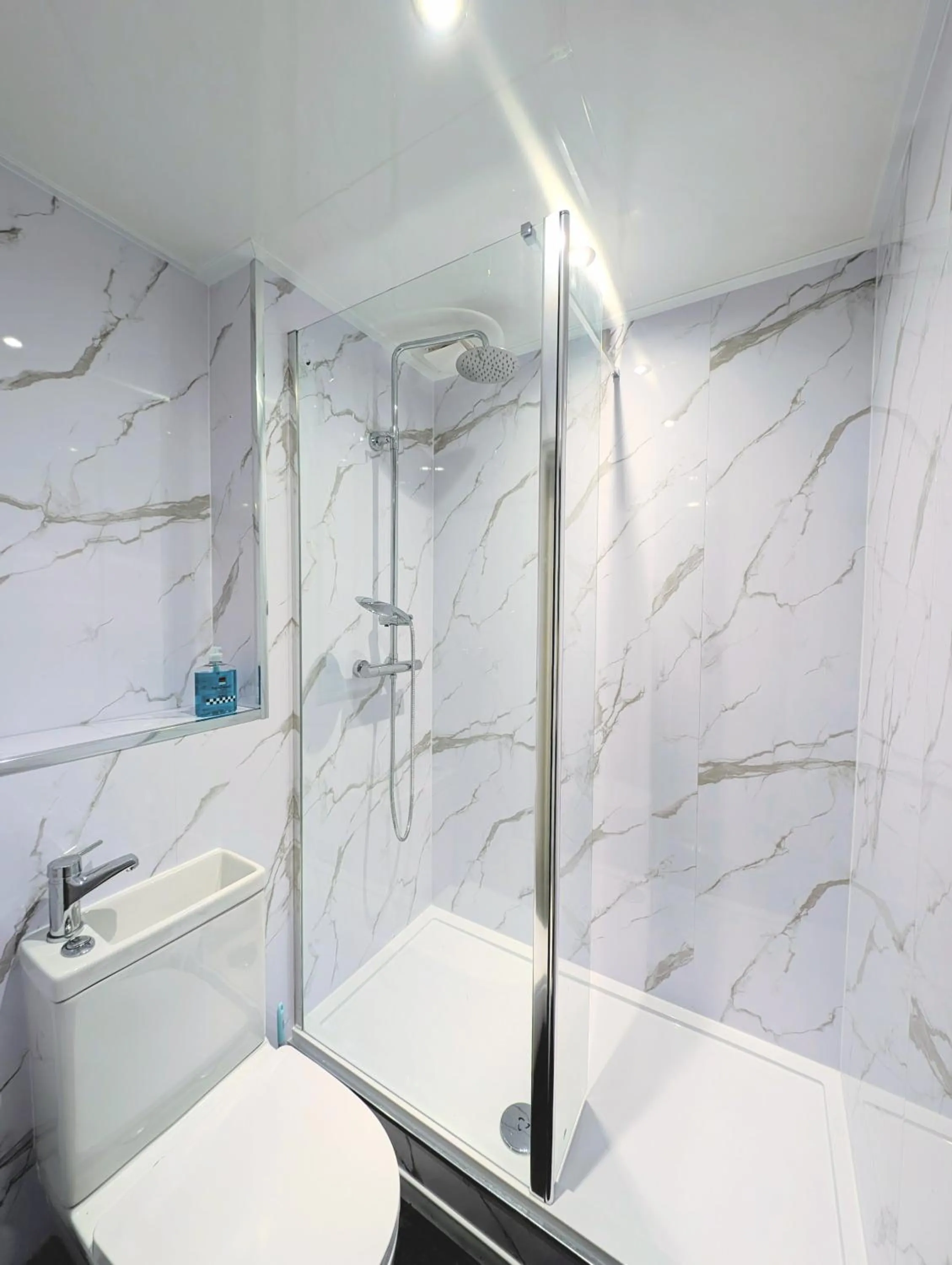 Shower in Hotel Express Newcastle Gateshead