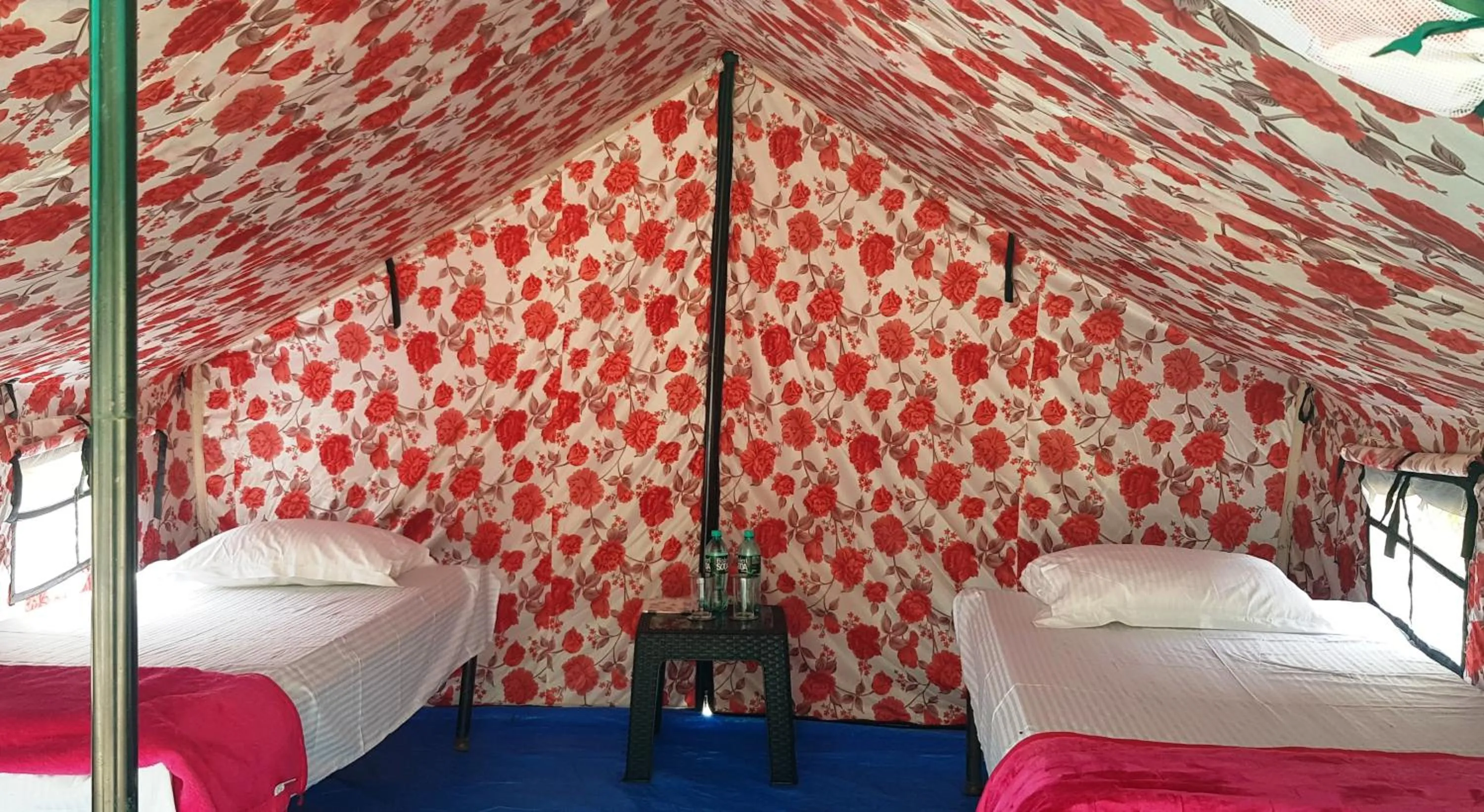 Bed in The Raajas - Camp & Resorts