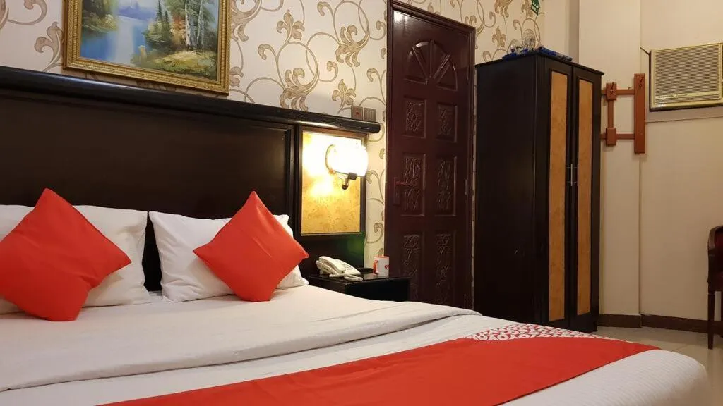 Bedroom, Bed in Rahab Hotel