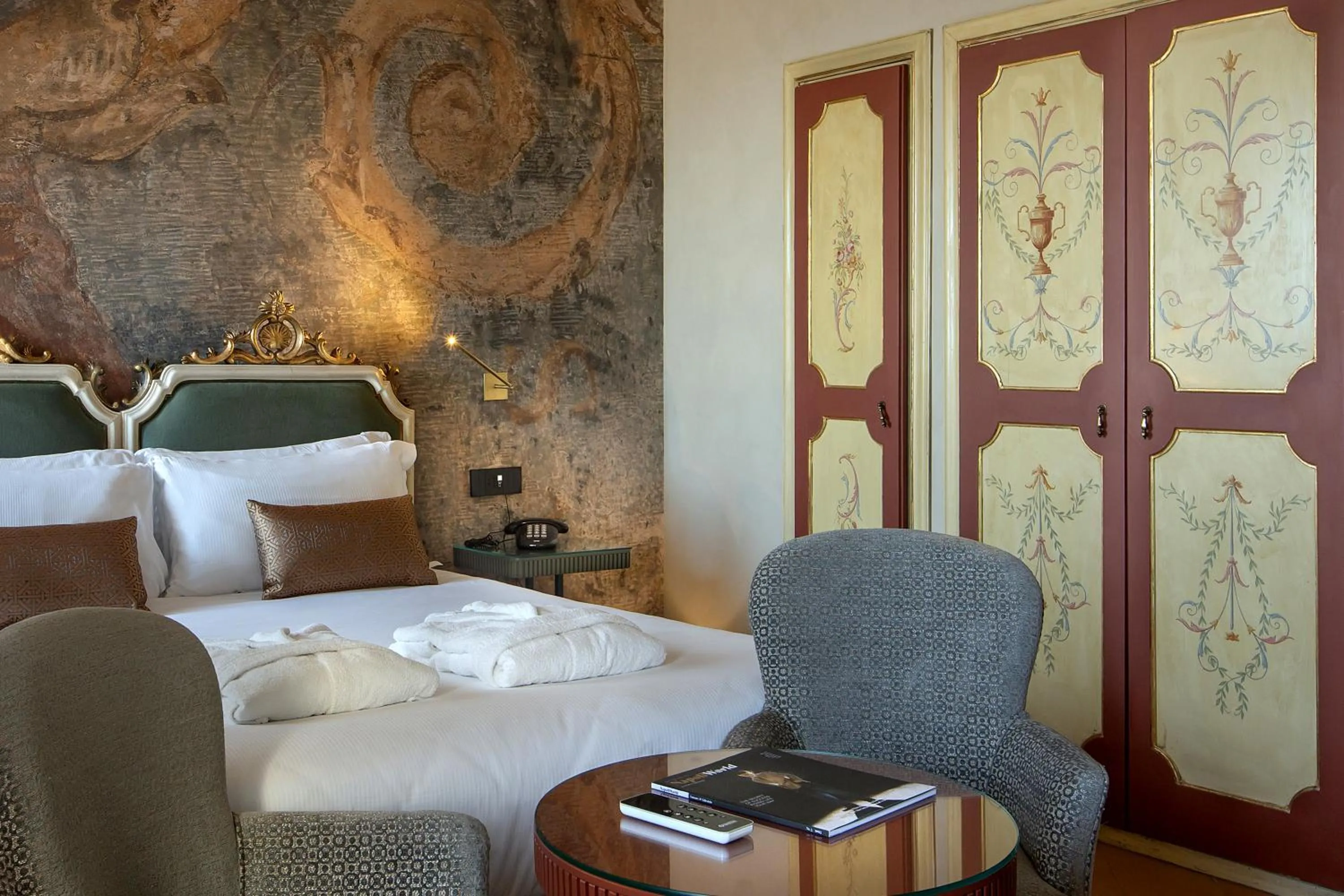 Bedroom, Bed in San Francesco al Monte