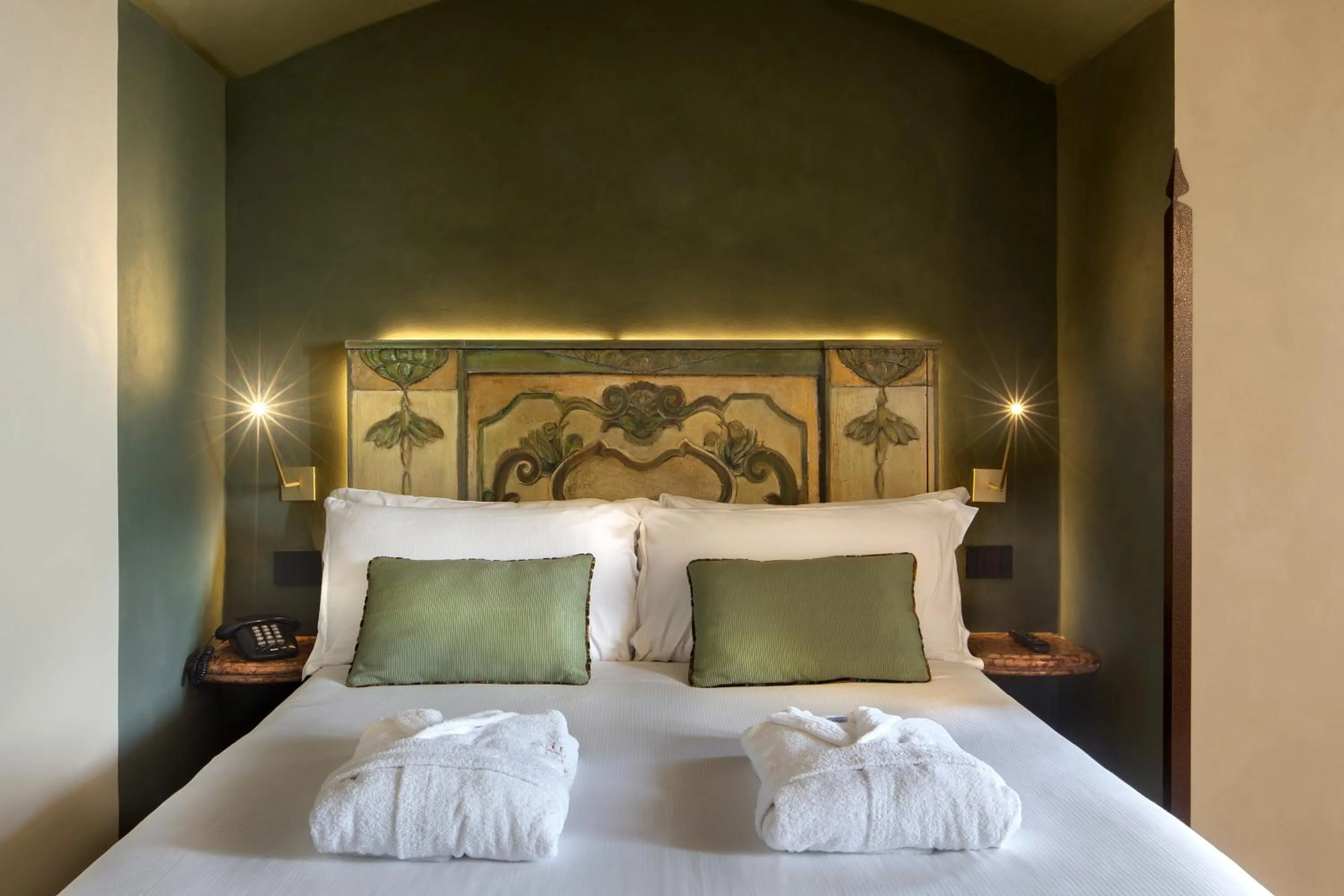 Bedroom, Bed in San Francesco al Monte