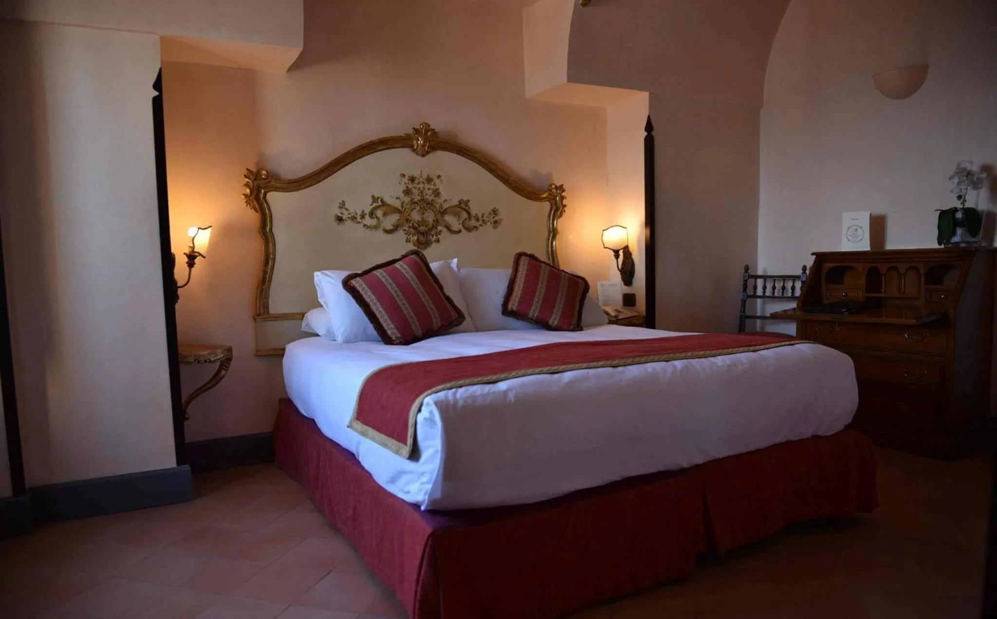 Bedroom, Bed in San Francesco al Monte