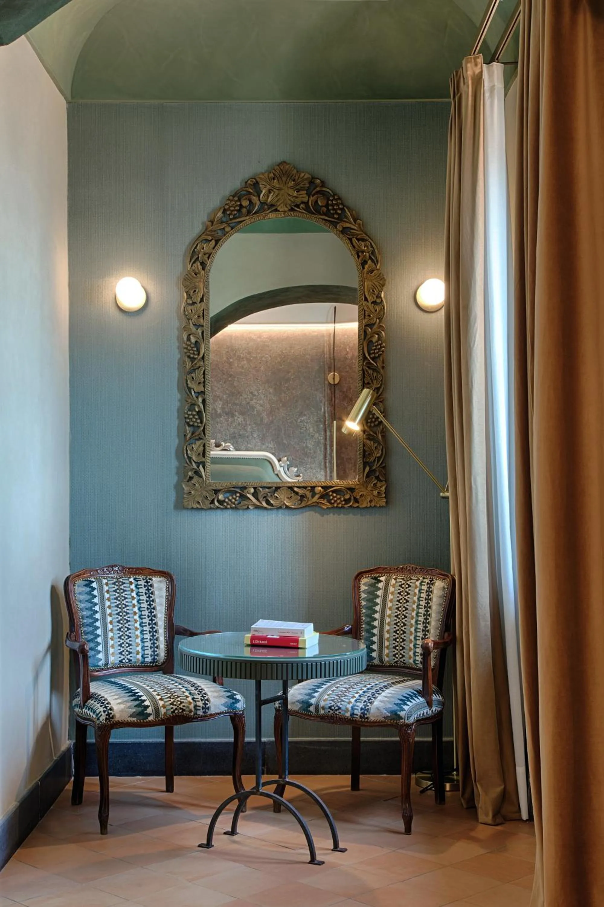 Living room in San Francesco al Monte