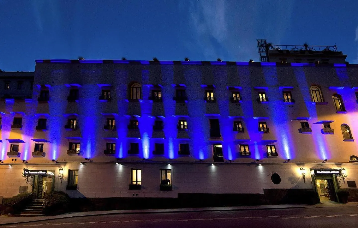 Property building in San Francesco al Monte