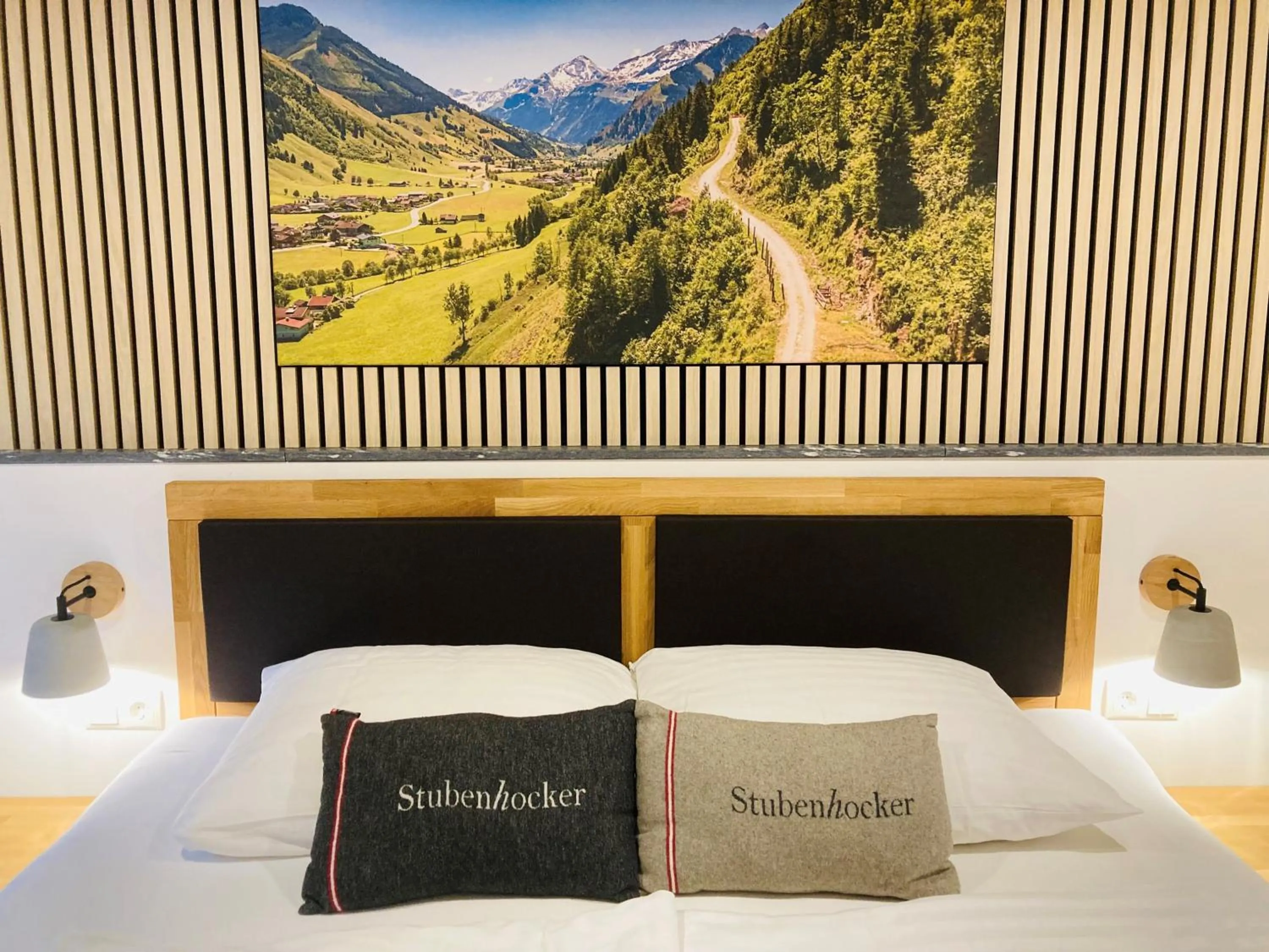 Decorative detail, Bed in Haus Standlgut Rauris -- incl Sommercard