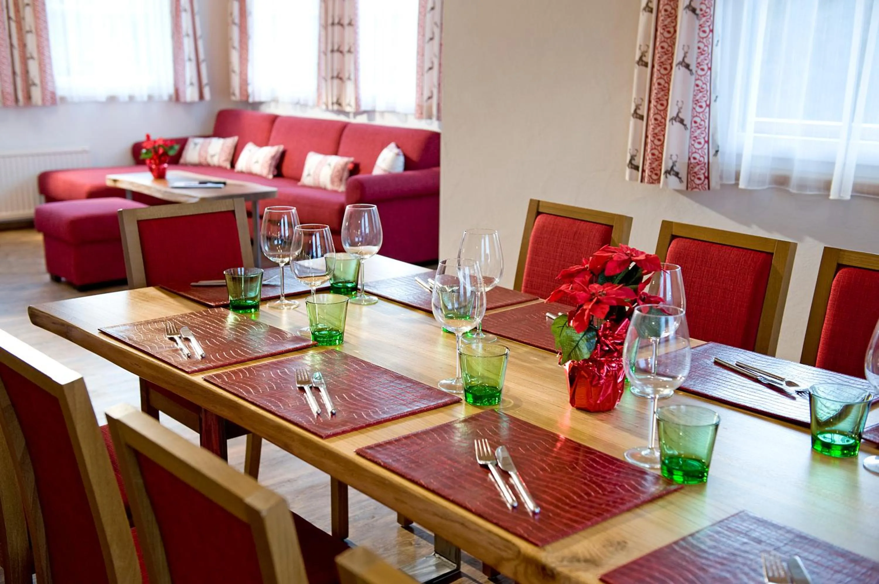 Dining area in AlpenChalet Mitterberg