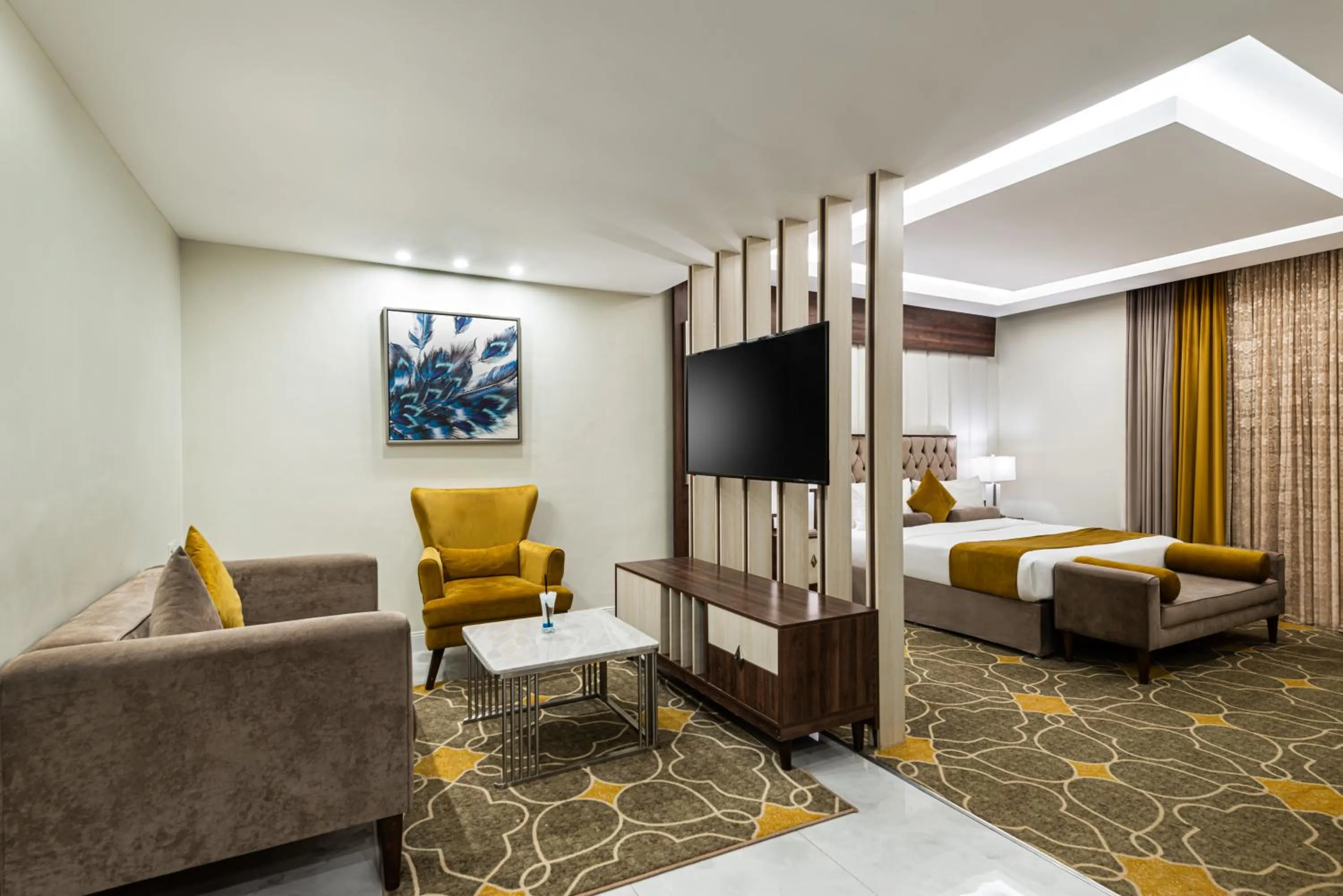 TV and multimedia, Bed in Garden Millennium Hotel