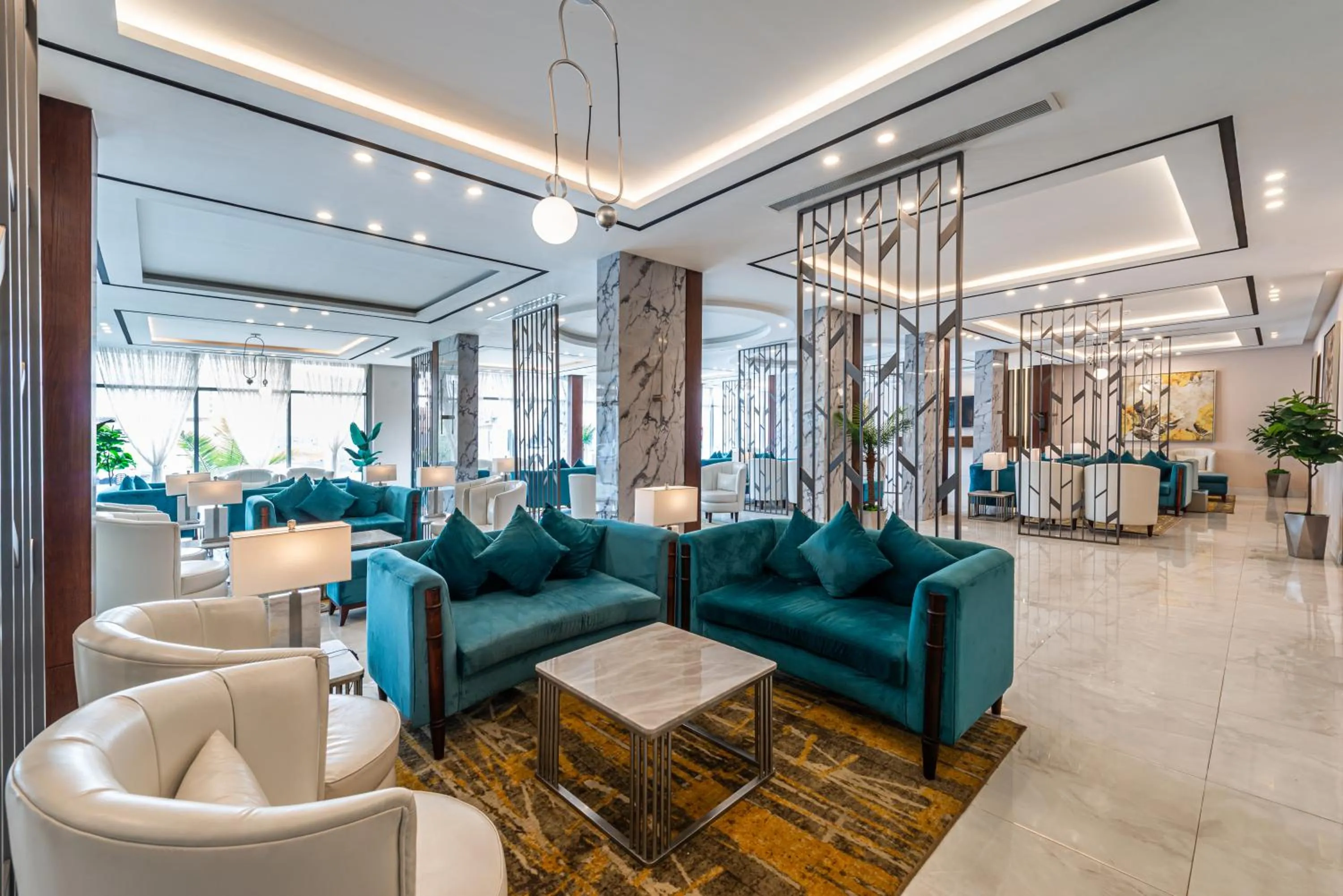 Seating area in Garden Millennium Hotel