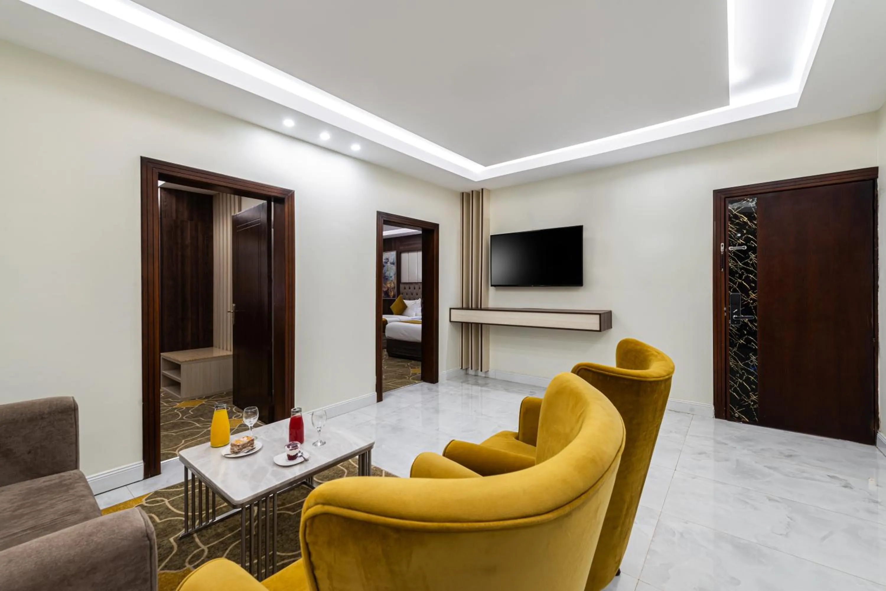 Living room in Garden Millennium Hotel