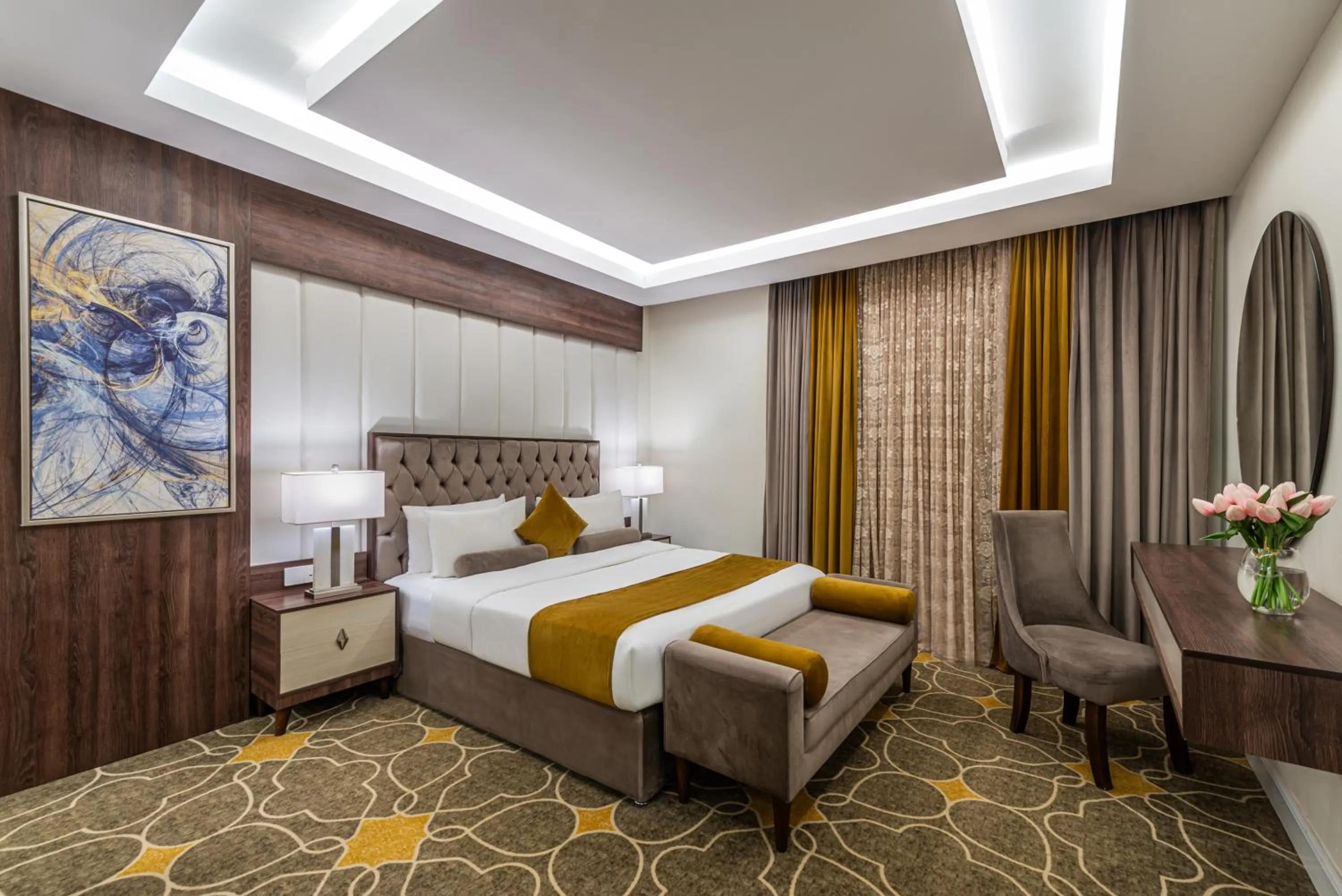 Bed in Garden Millennium Hotel