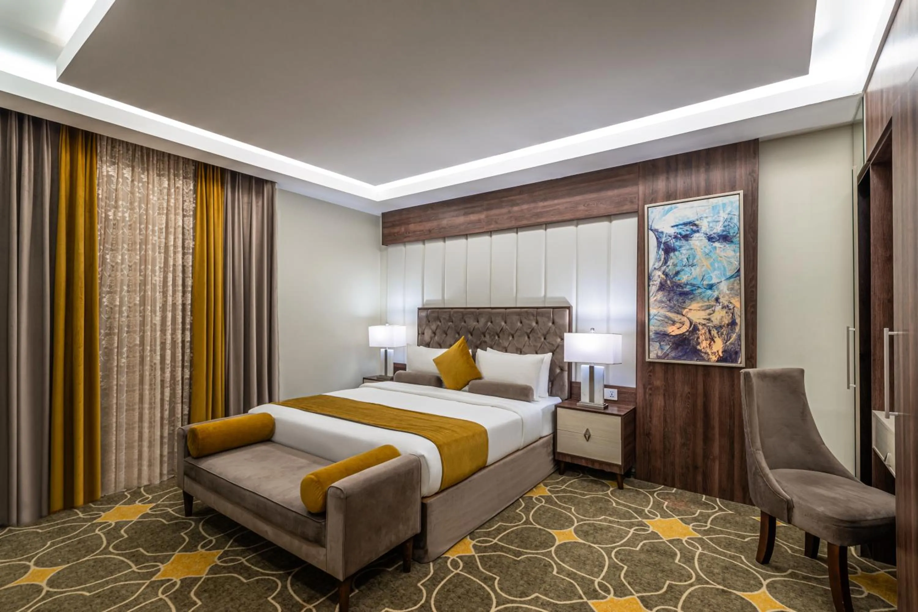 Bed in Garden Millennium Hotel