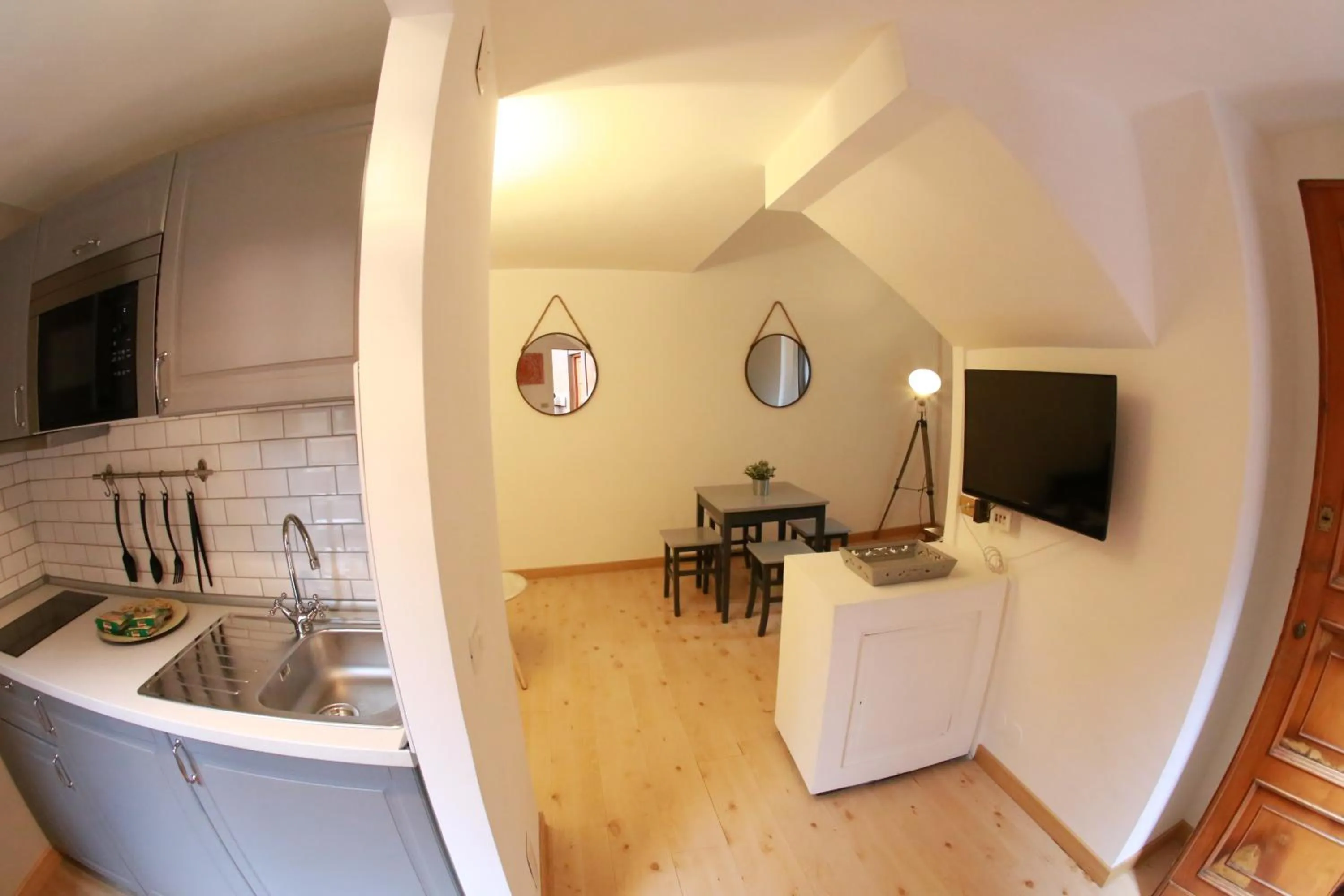 Kitchen or kitchenette in Palazzo Velli Suites