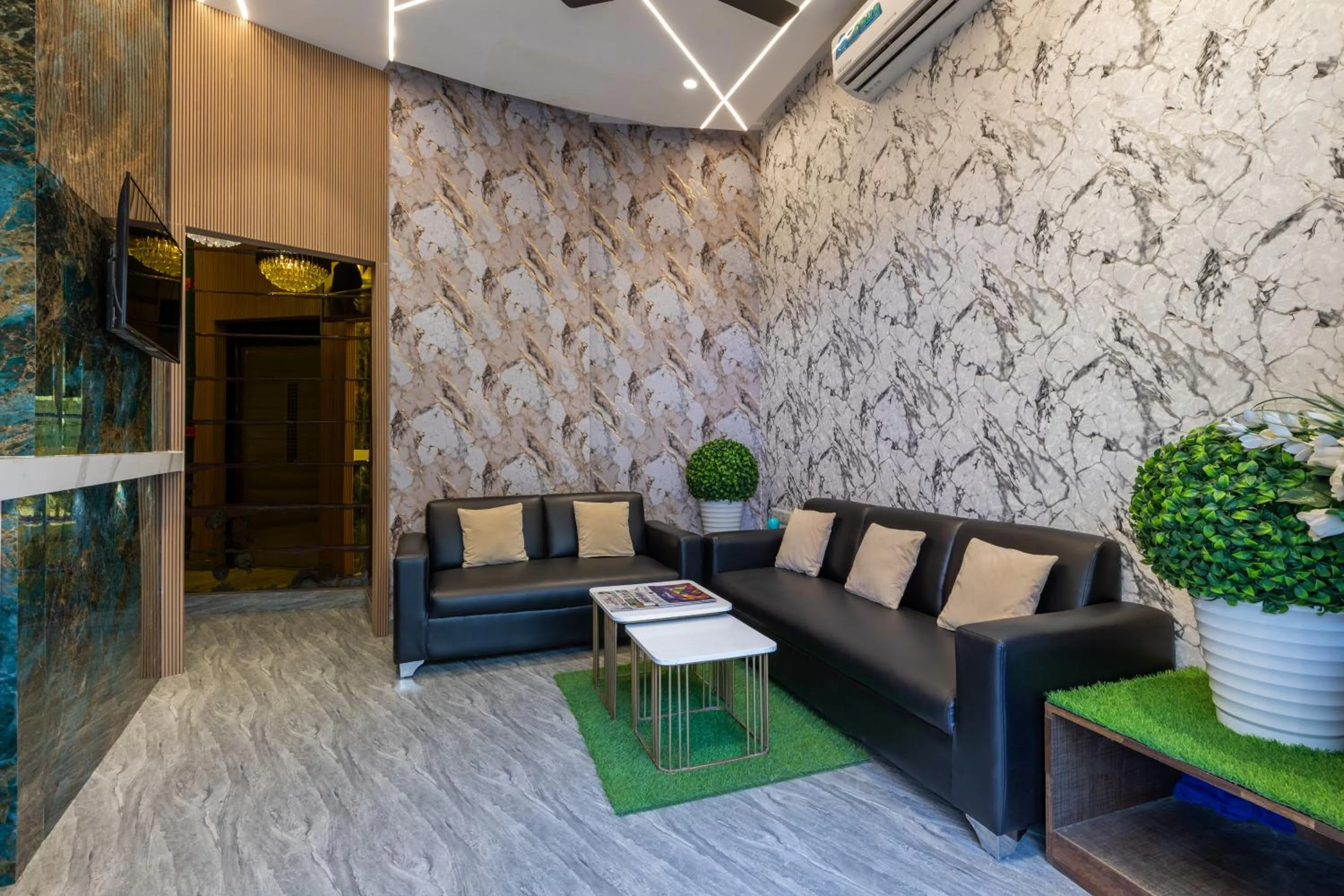 Lobby or reception in Hotel Jodiya - Near CST