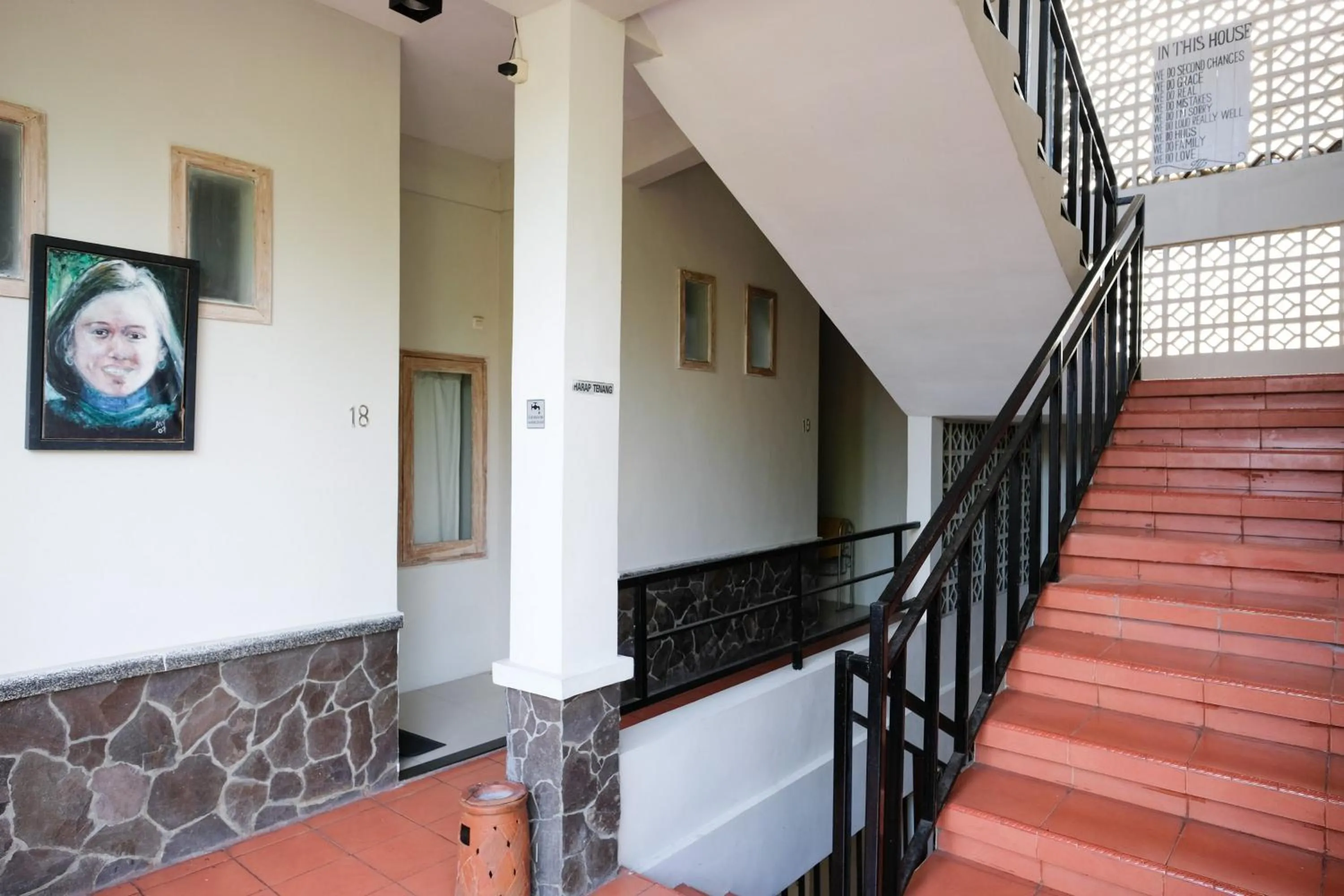 Property building in Urbanview Hotel Wayan Mansion