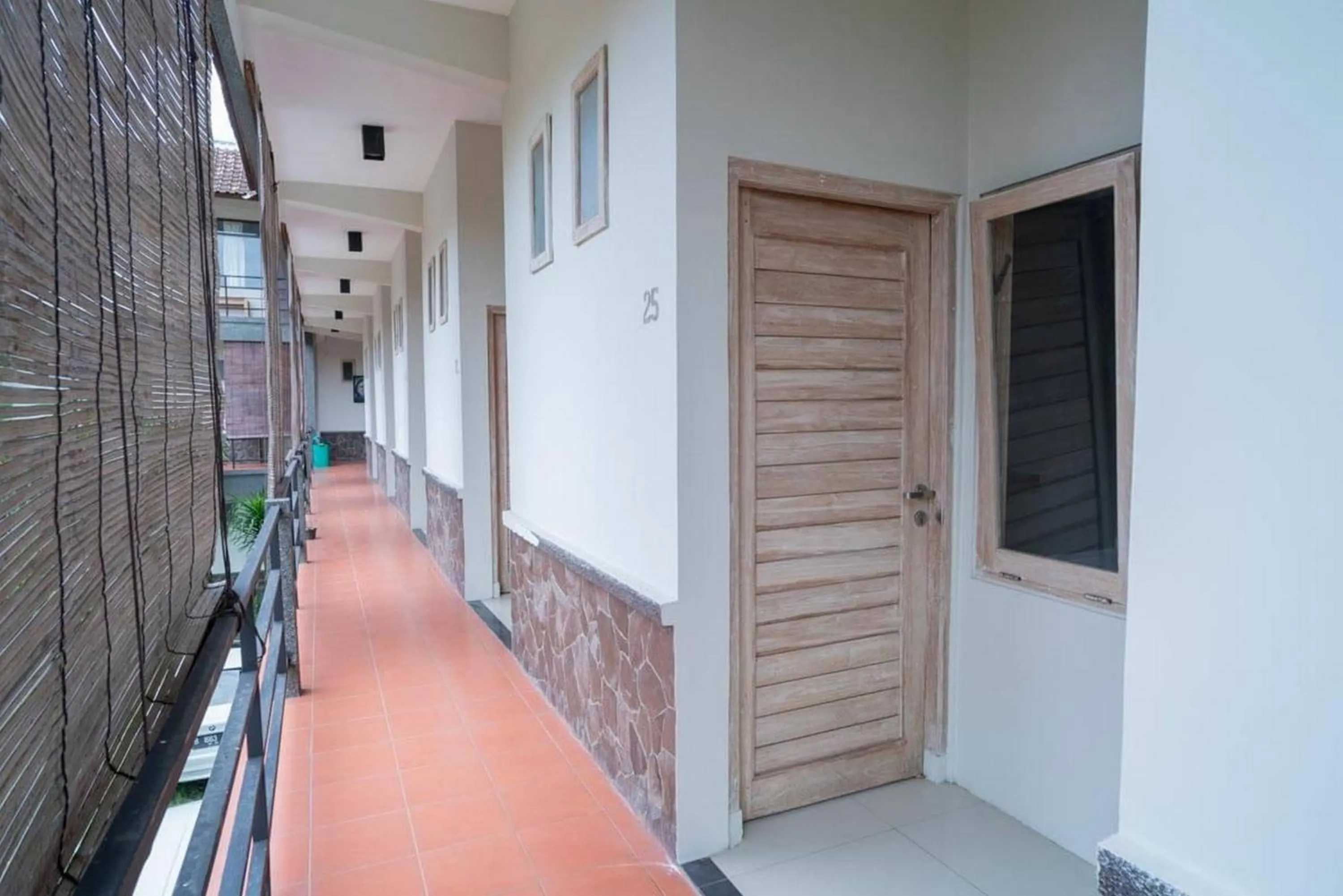 Property building in Urbanview Hotel Wayan Mansion