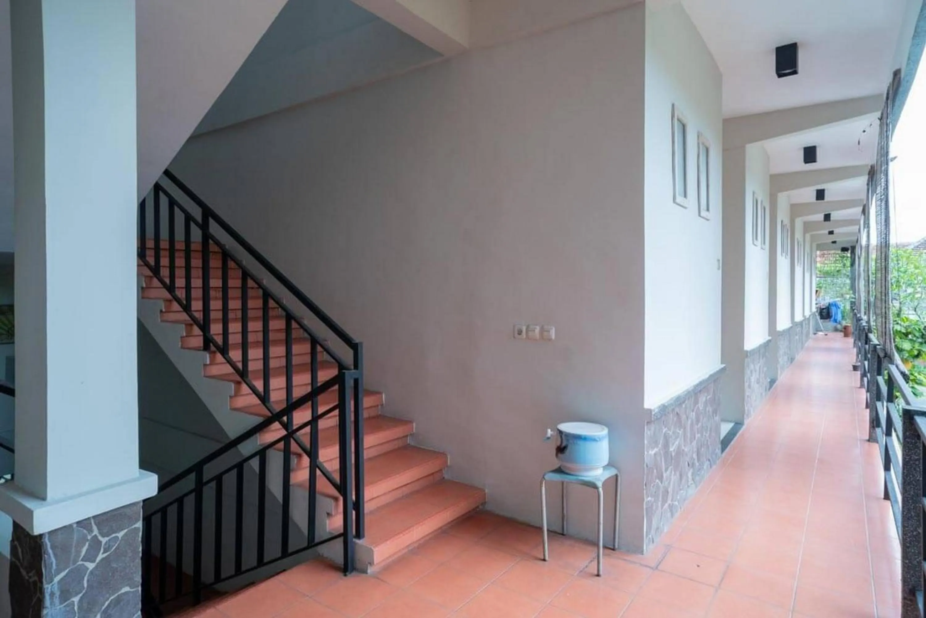 Property building in Urbanview Hotel Wayan Mansion