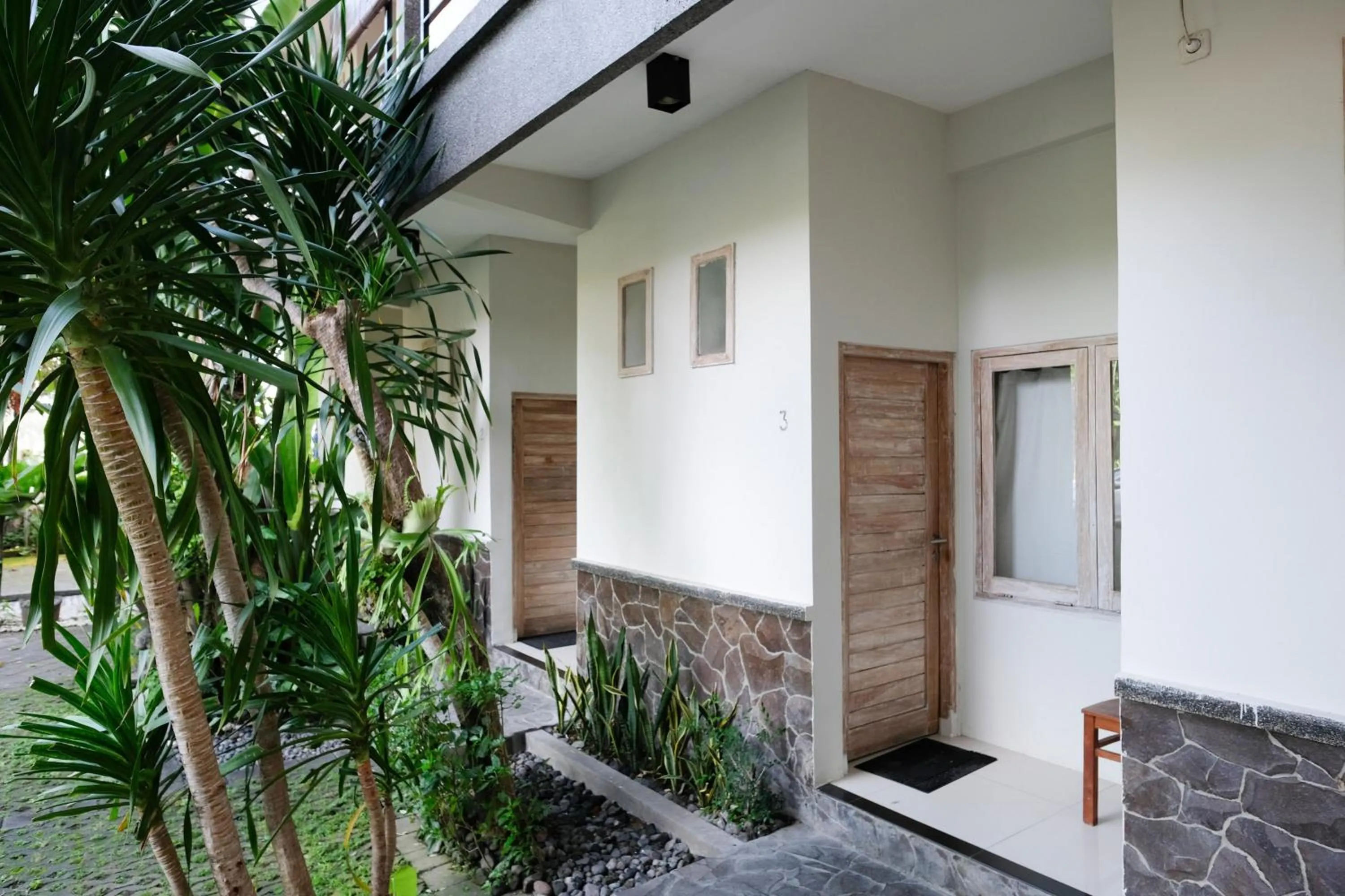 Property building in Urbanview Hotel Wayan Mansion